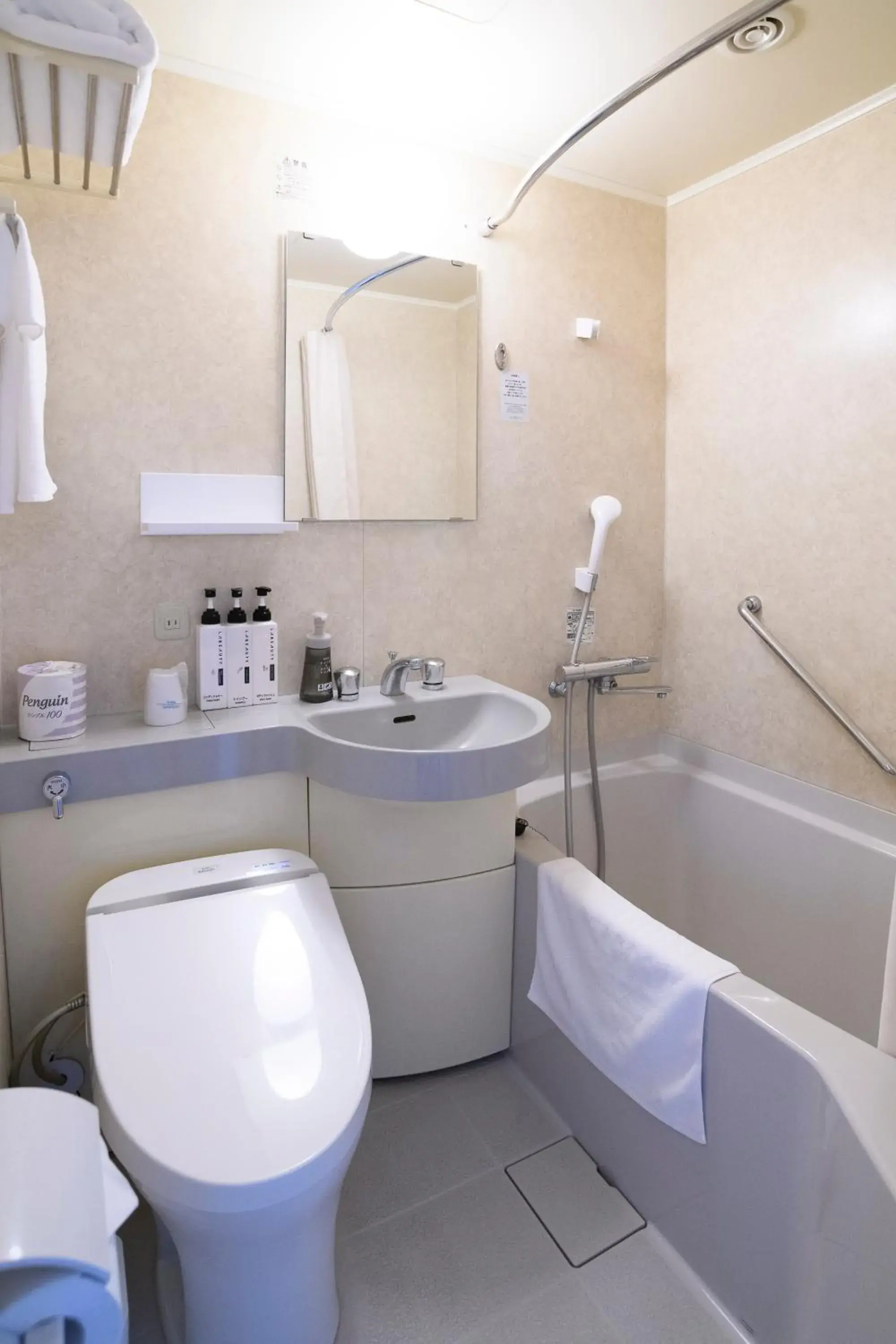 Superior Twin Room - Non-Smoking in Hotel Asia Center of Japan Superior Twin Room - Non-Smoking in Hotel Asia Center of Japan