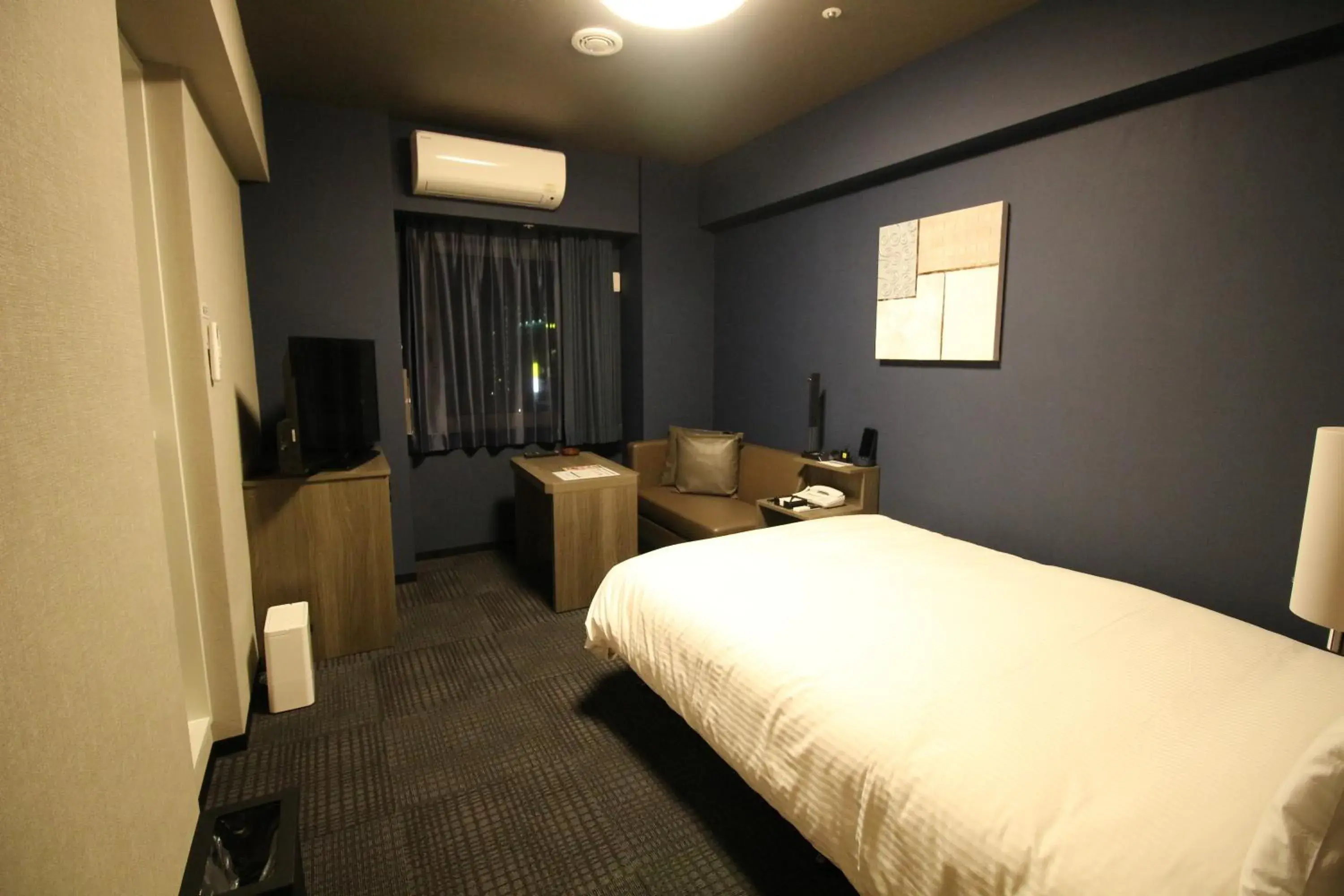 Double Room with Small Double Bed - single occupancy - Non-Smoking in Hotel Route-Inn Grand Tokyo Toyocho Double Room with Small Double Bed - single occupancy - Non-Smoking in Hotel Route-Inn Grand Tokyo Toyocho