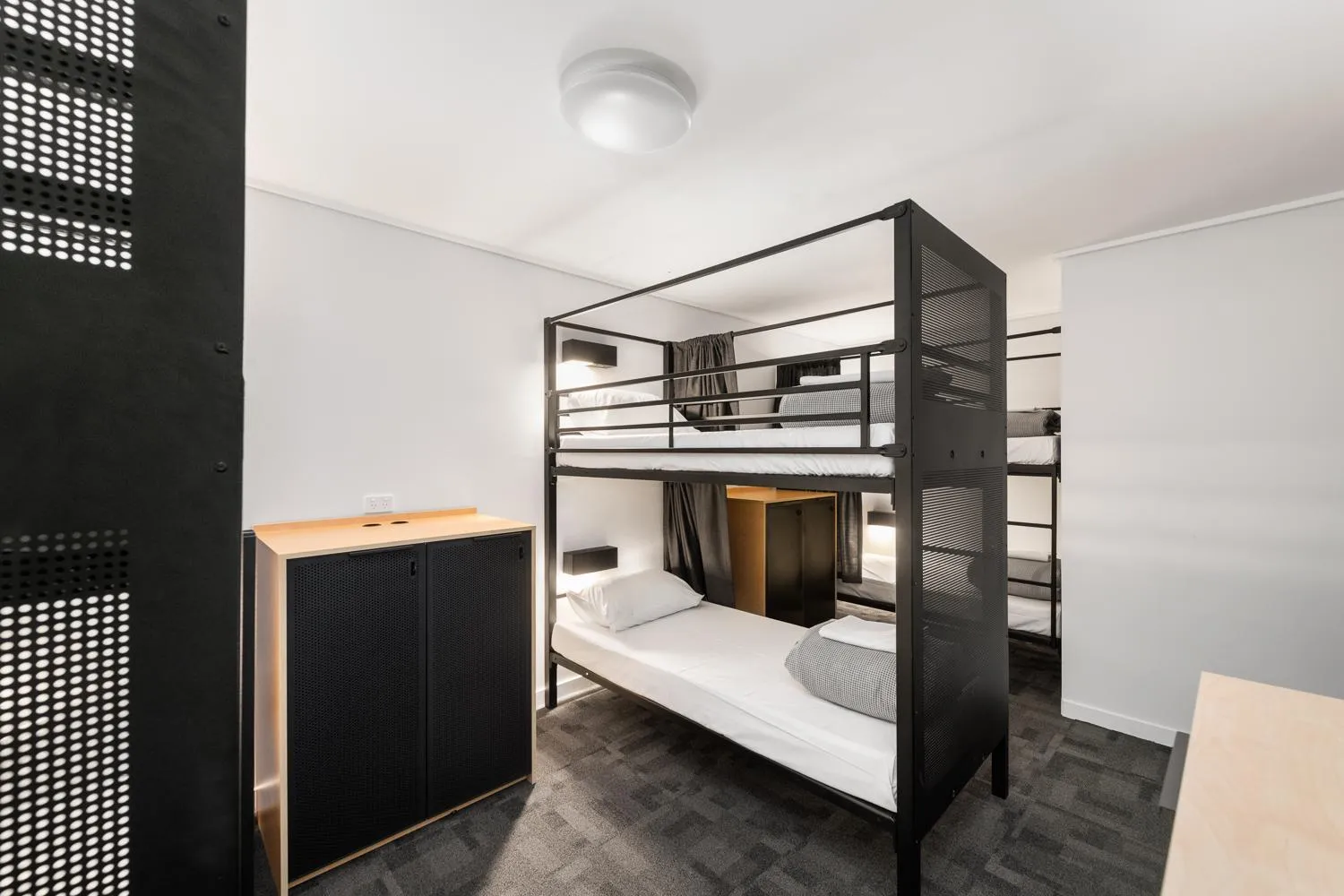 Bed in YHA Brisbane City