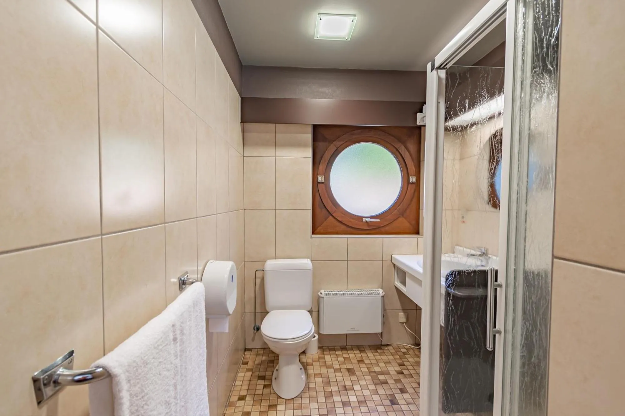 Bathroom in Les Rhodos