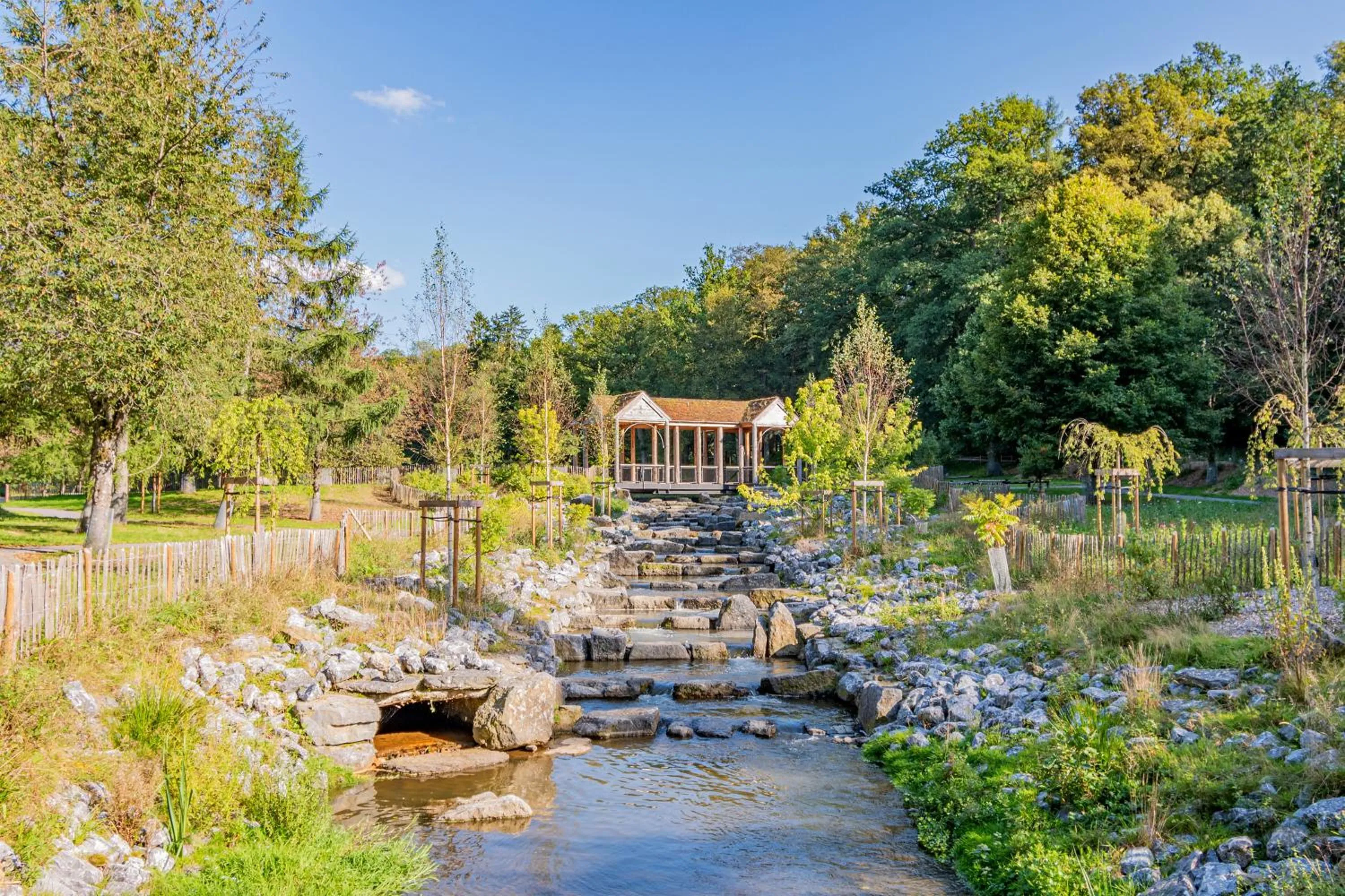 Hiking in Les Rhodos