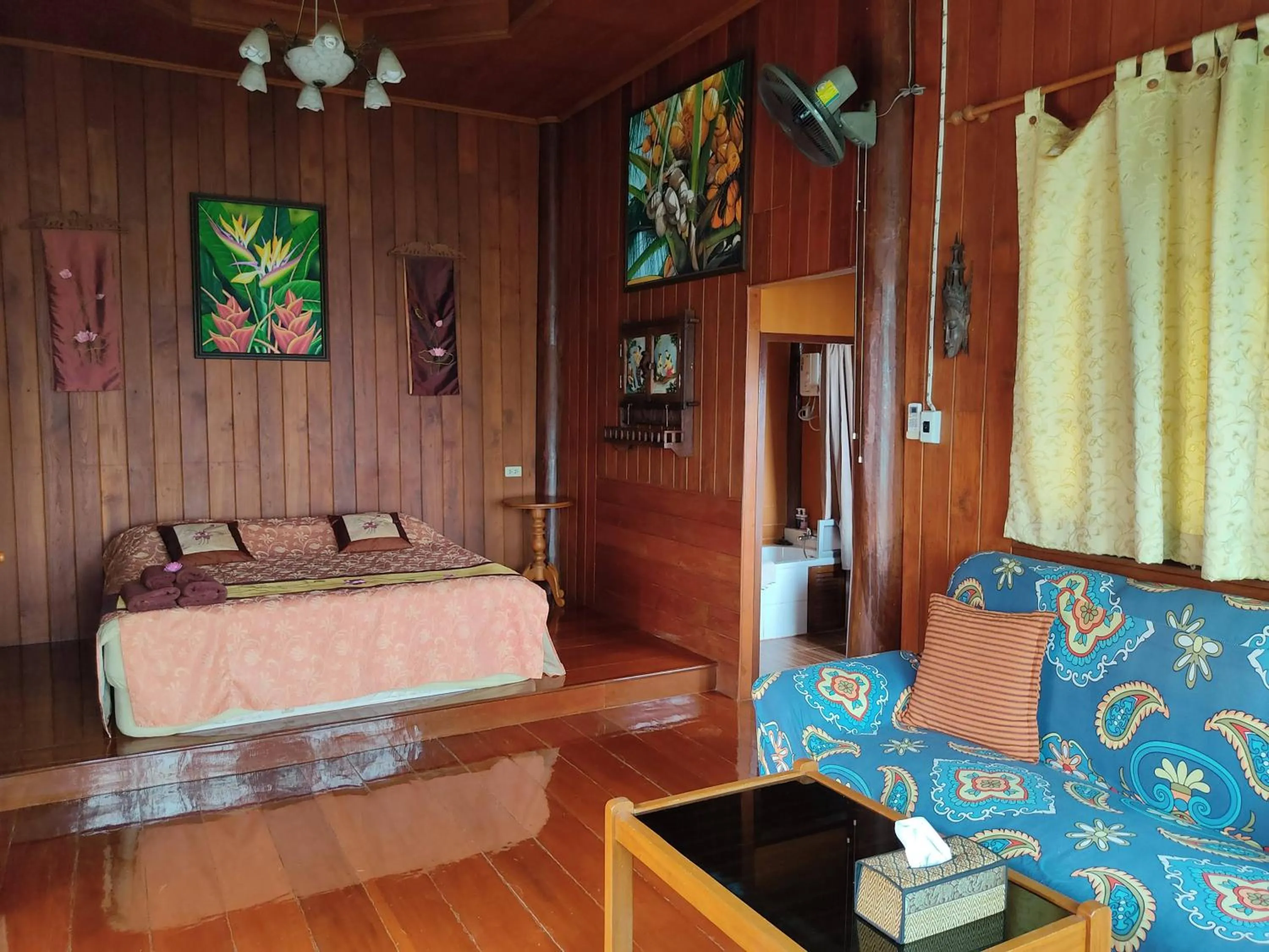 Photo of the whole room, Bed in Hidden Holiday House