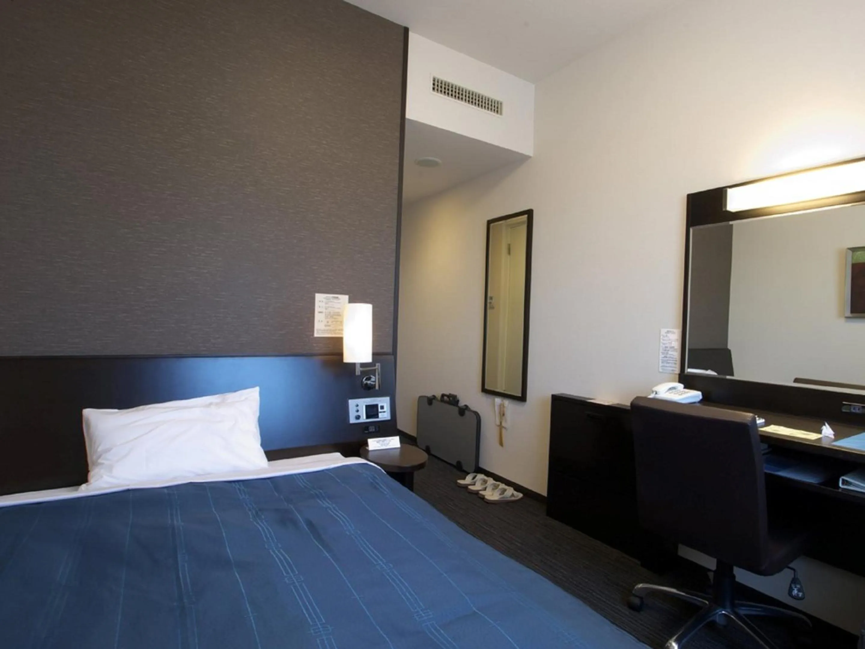 Photo of the whole room in Hotel Route-Inn Sapporo Ekimae Kitaguchi