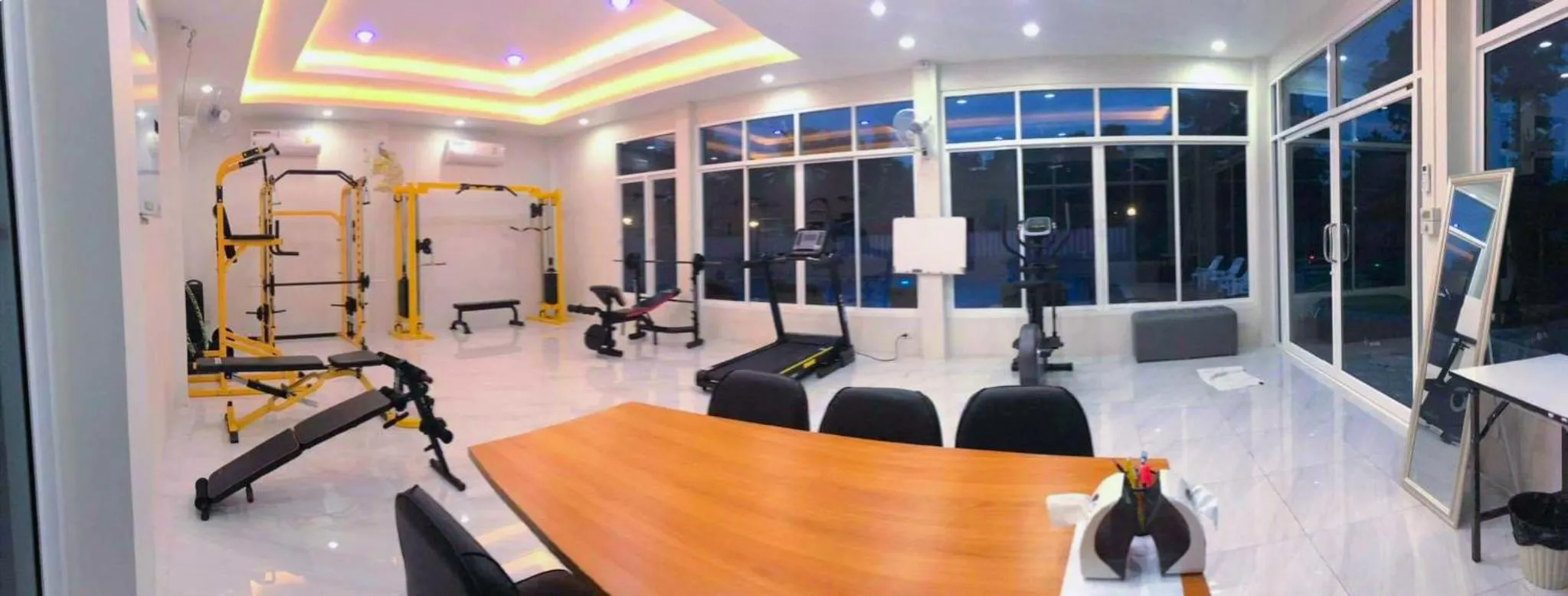 Fitness centre/facilities in MS Hotel Sriracha