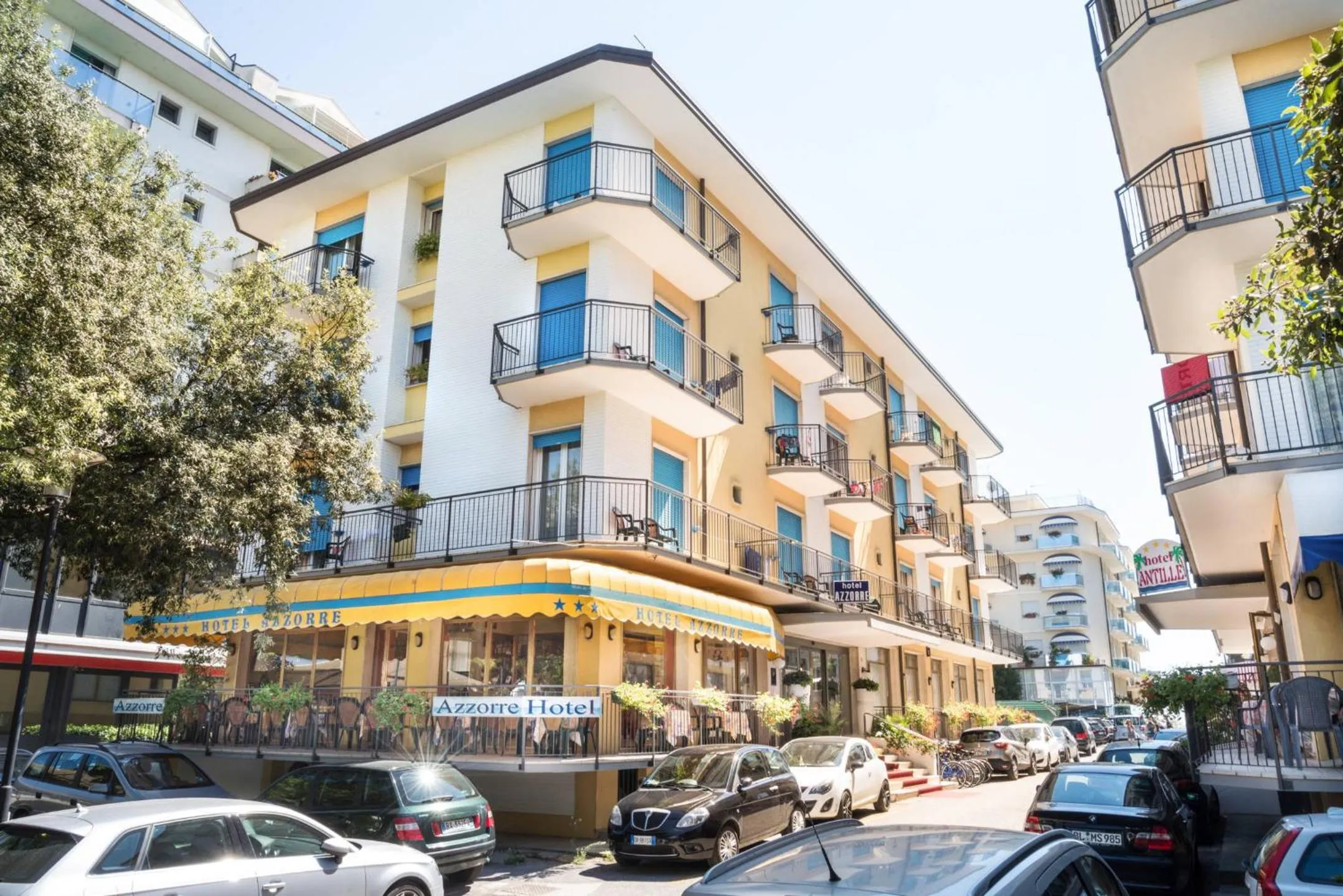 Facade/entrance in Hotel Antille e Azzorre