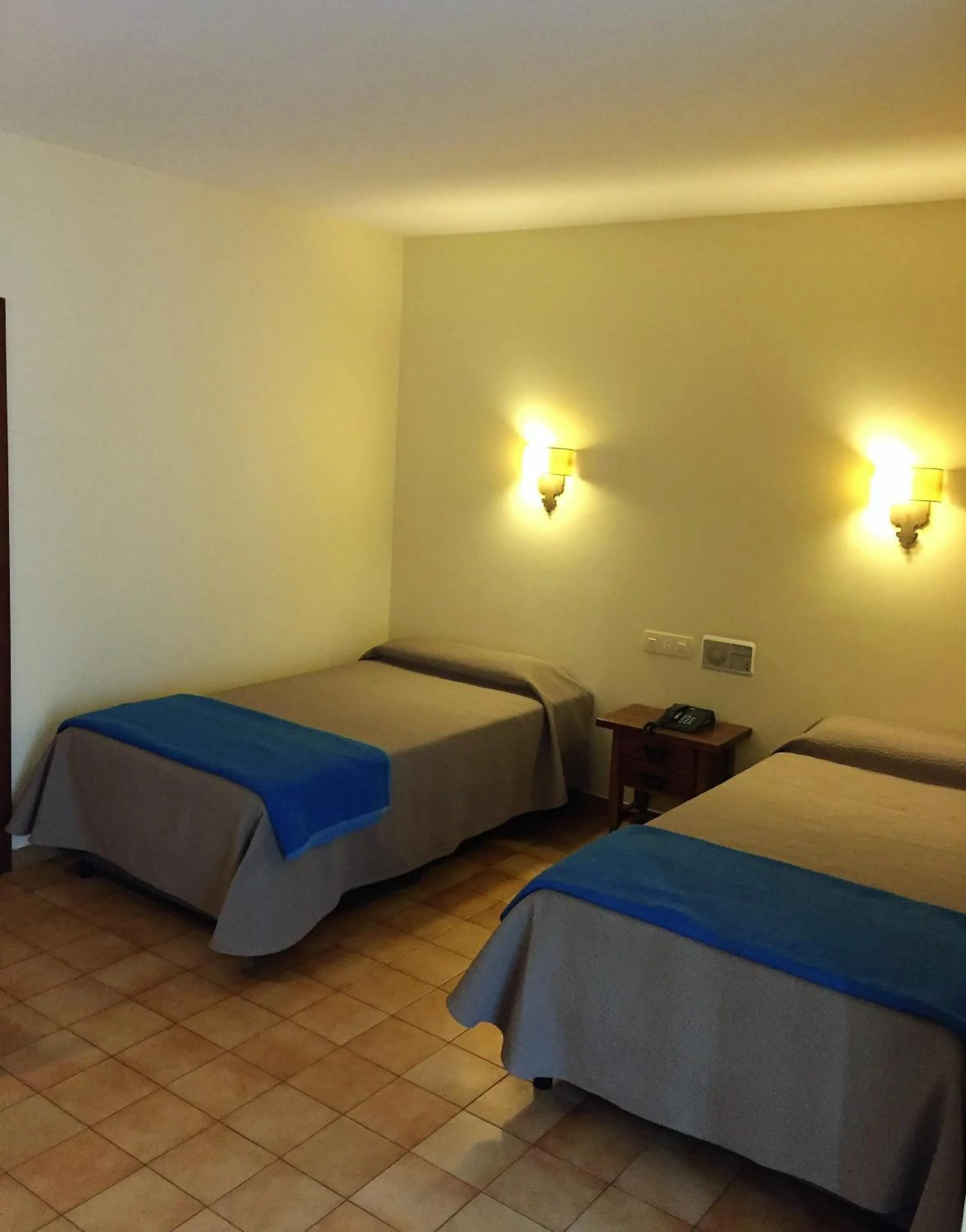 Bed in Hotel Nuevo Cachalote