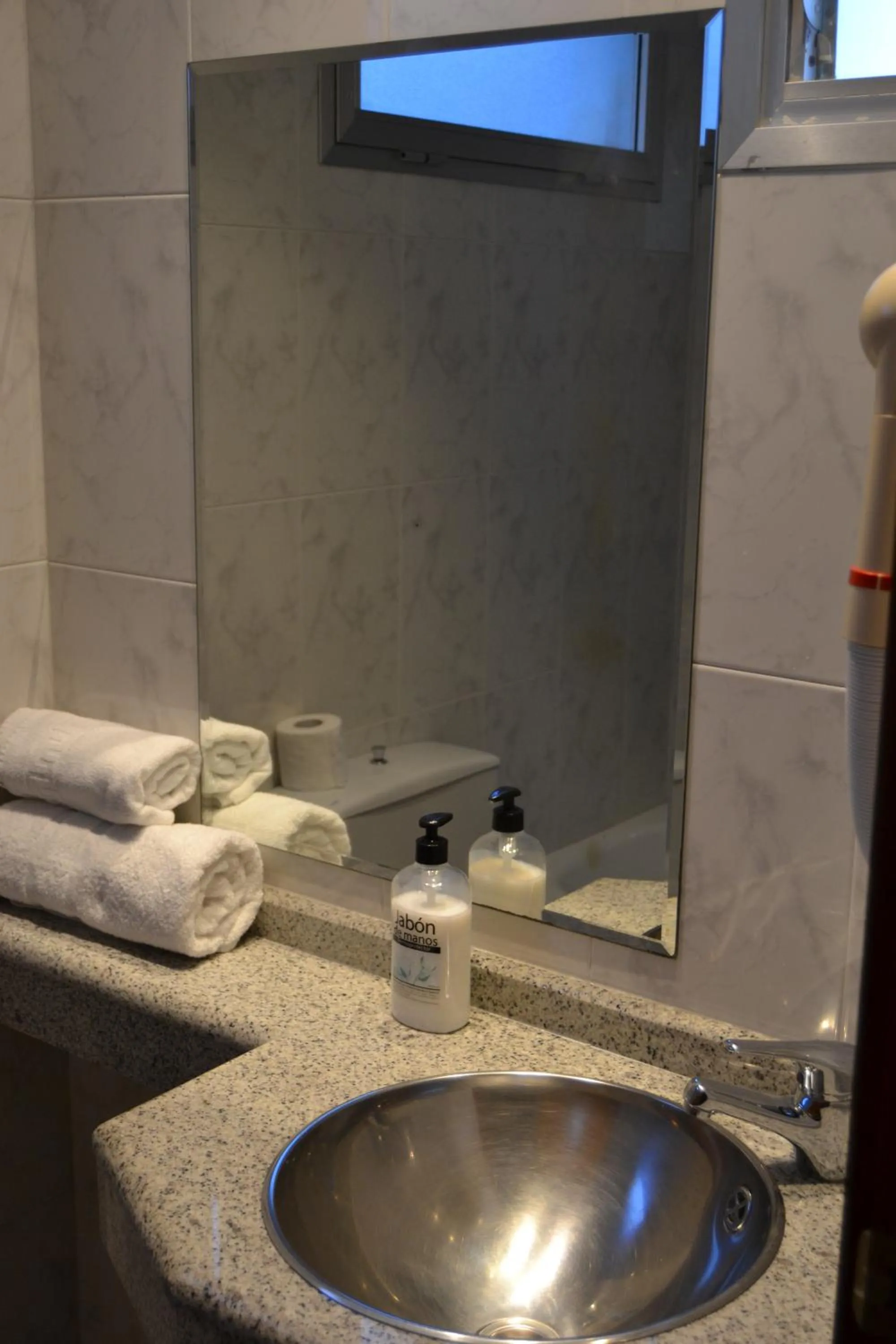 Bathroom in Hotel Nuevo Cachalote