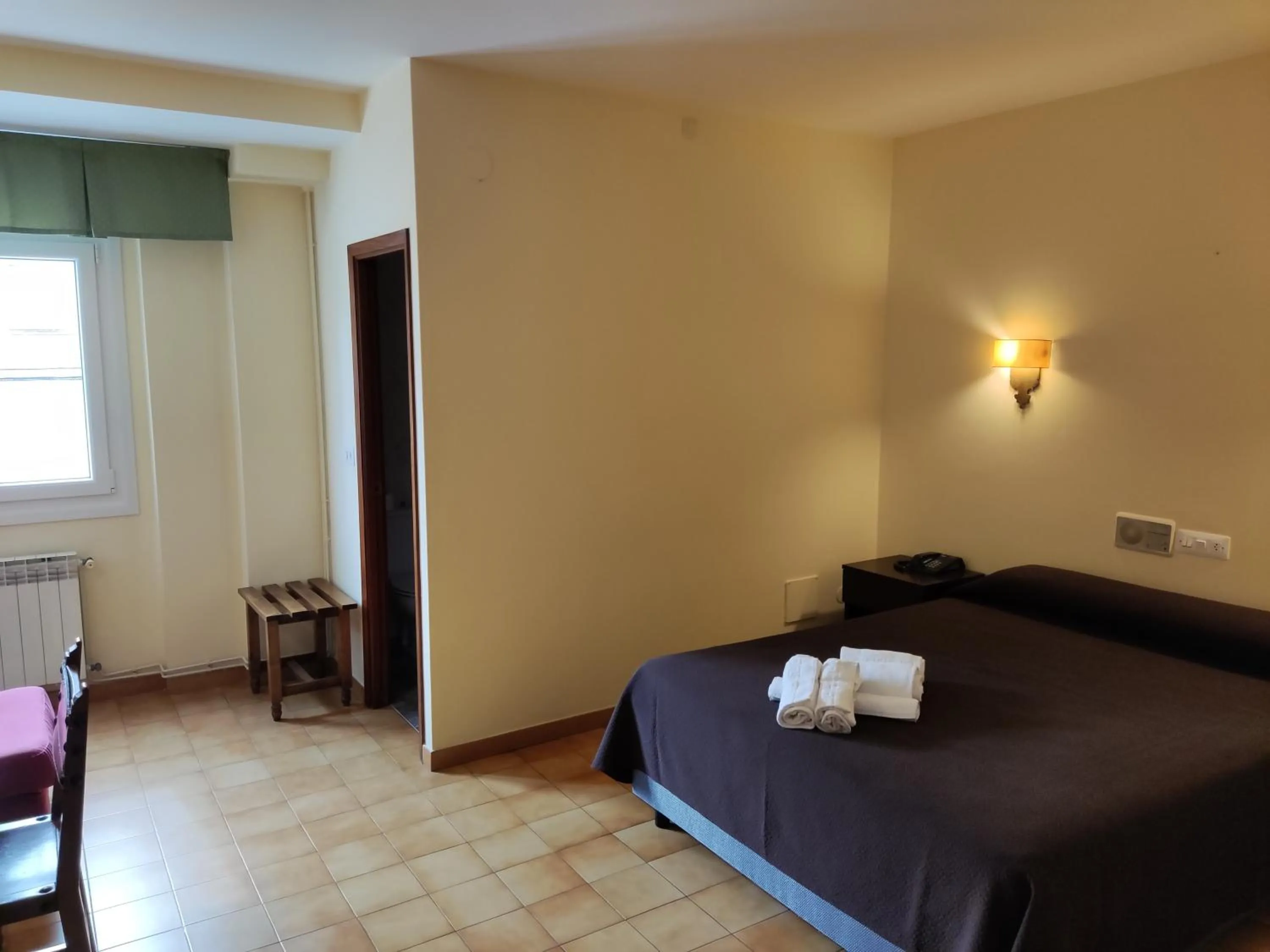 Bed in Hotel Nuevo Cachalote