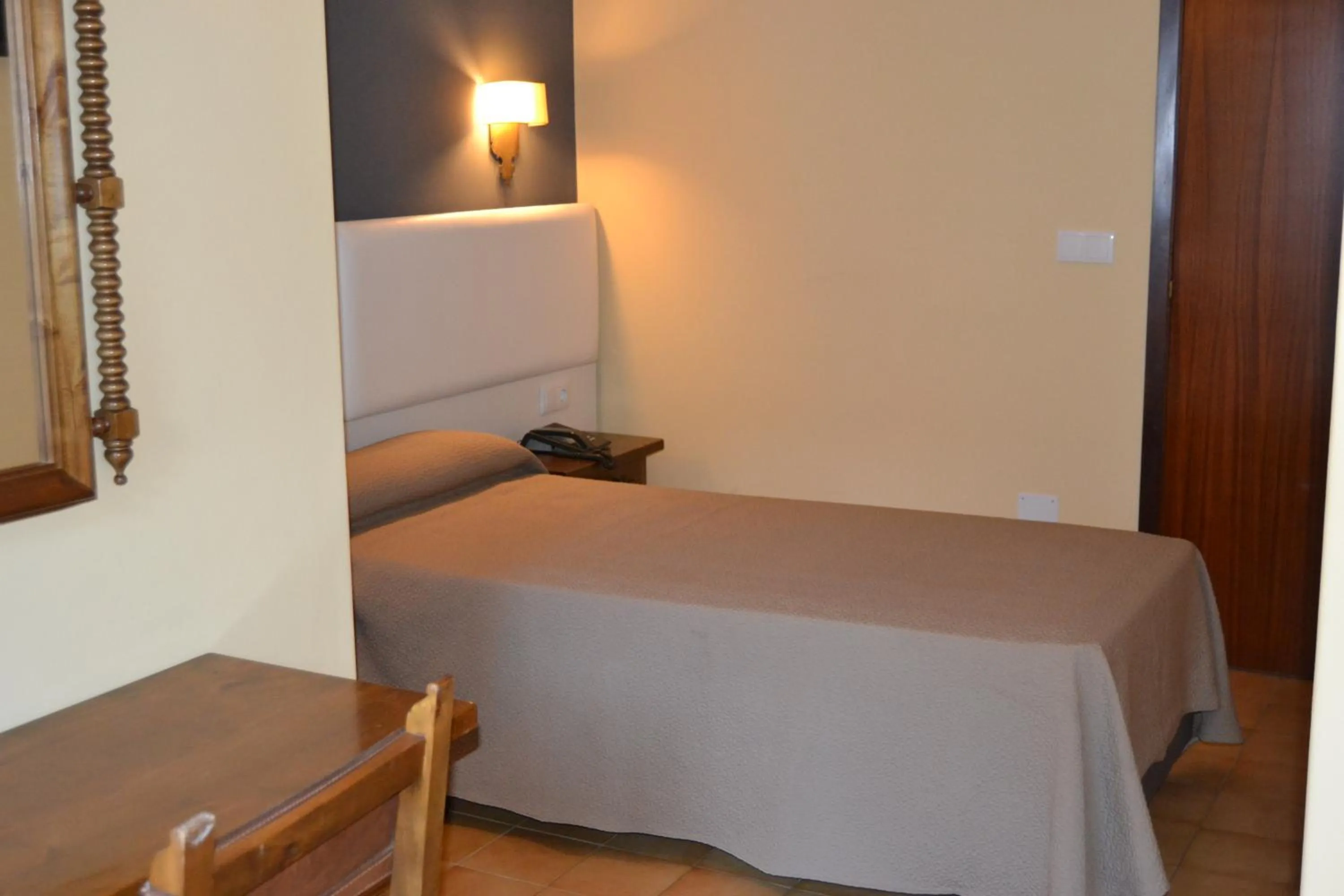 Photo of the whole room in Hotel Nuevo Cachalote