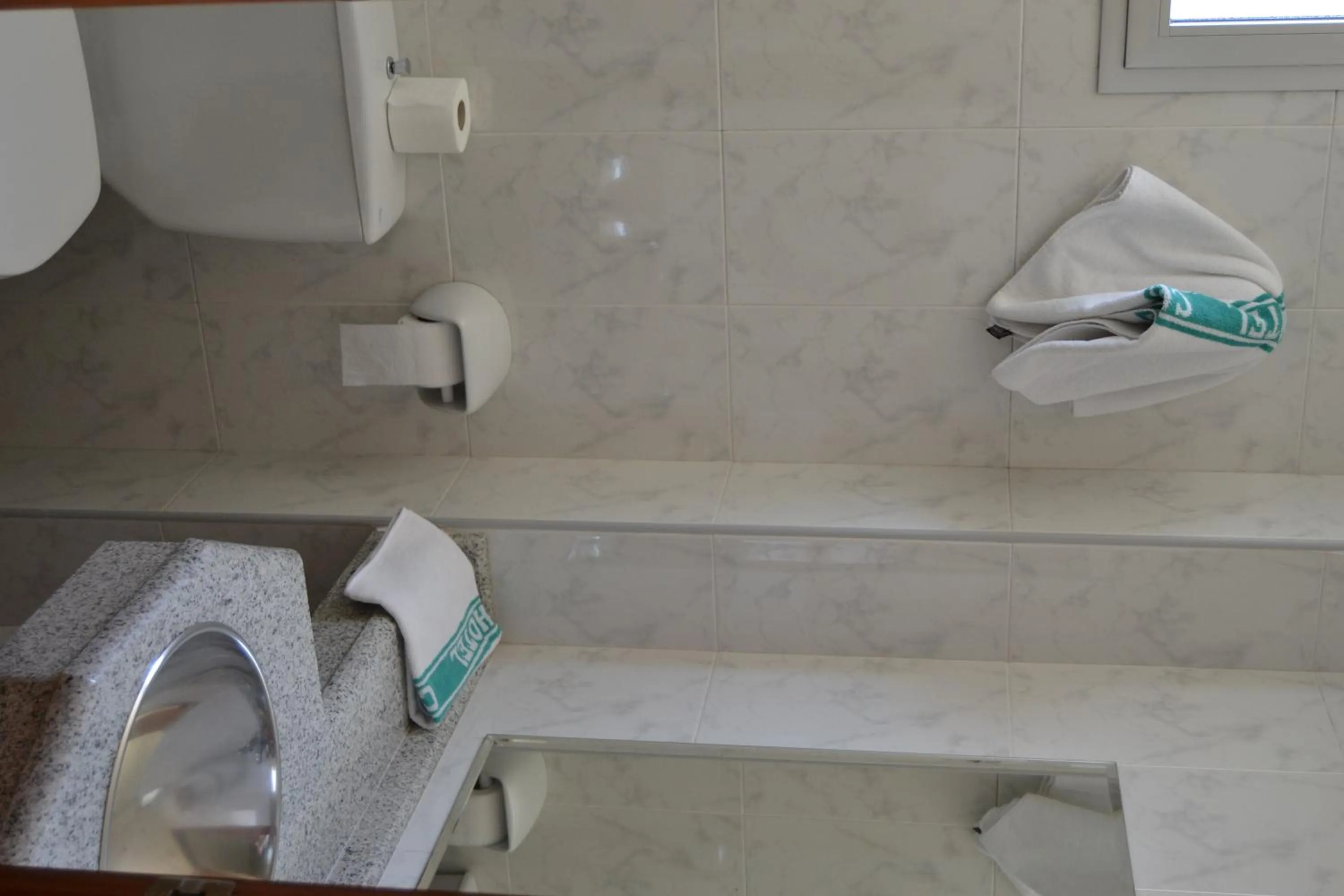 Bathroom in Hotel Nuevo Cachalote