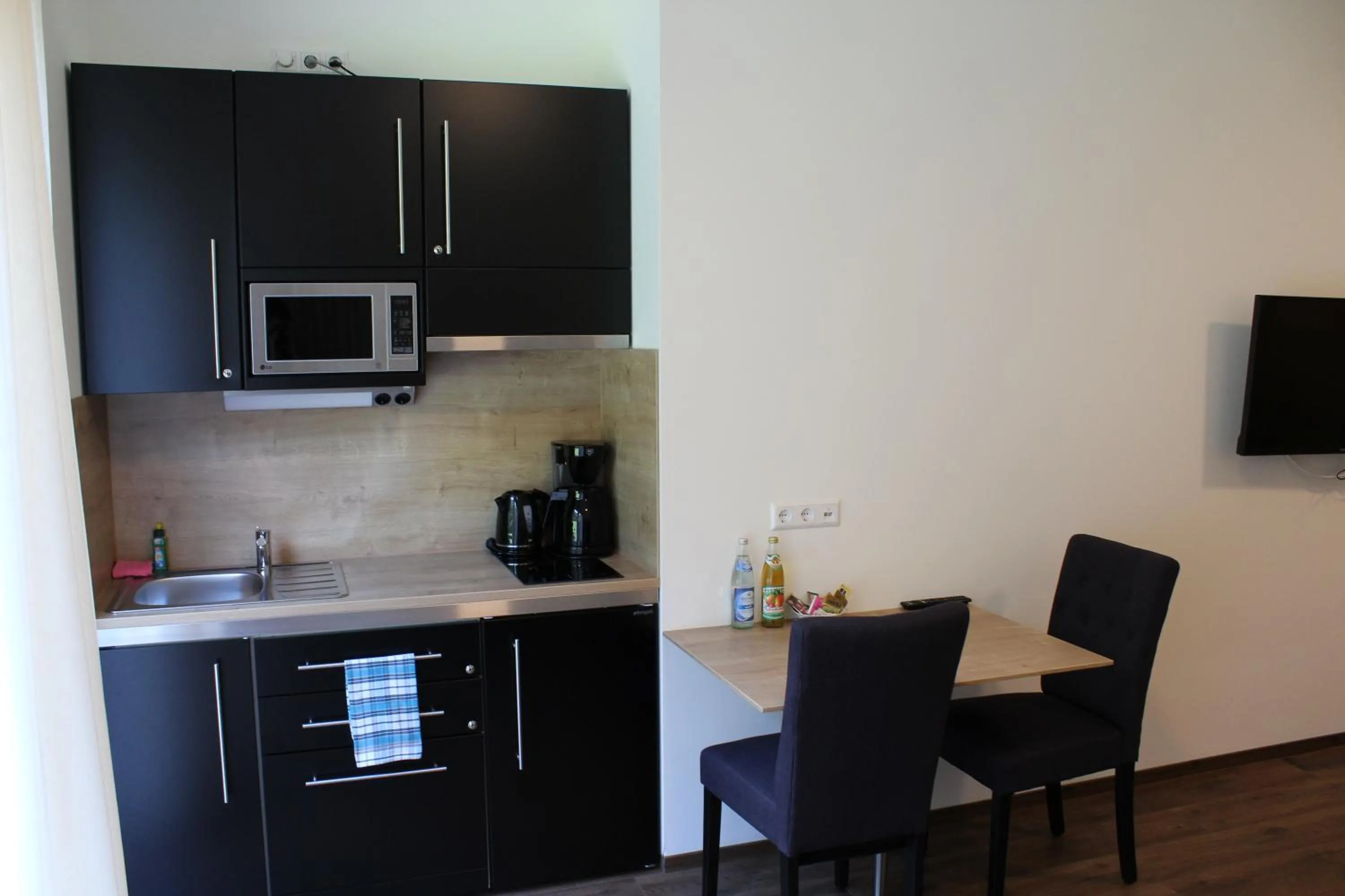 Coffee/tea facilities in Waldhotel Rainau