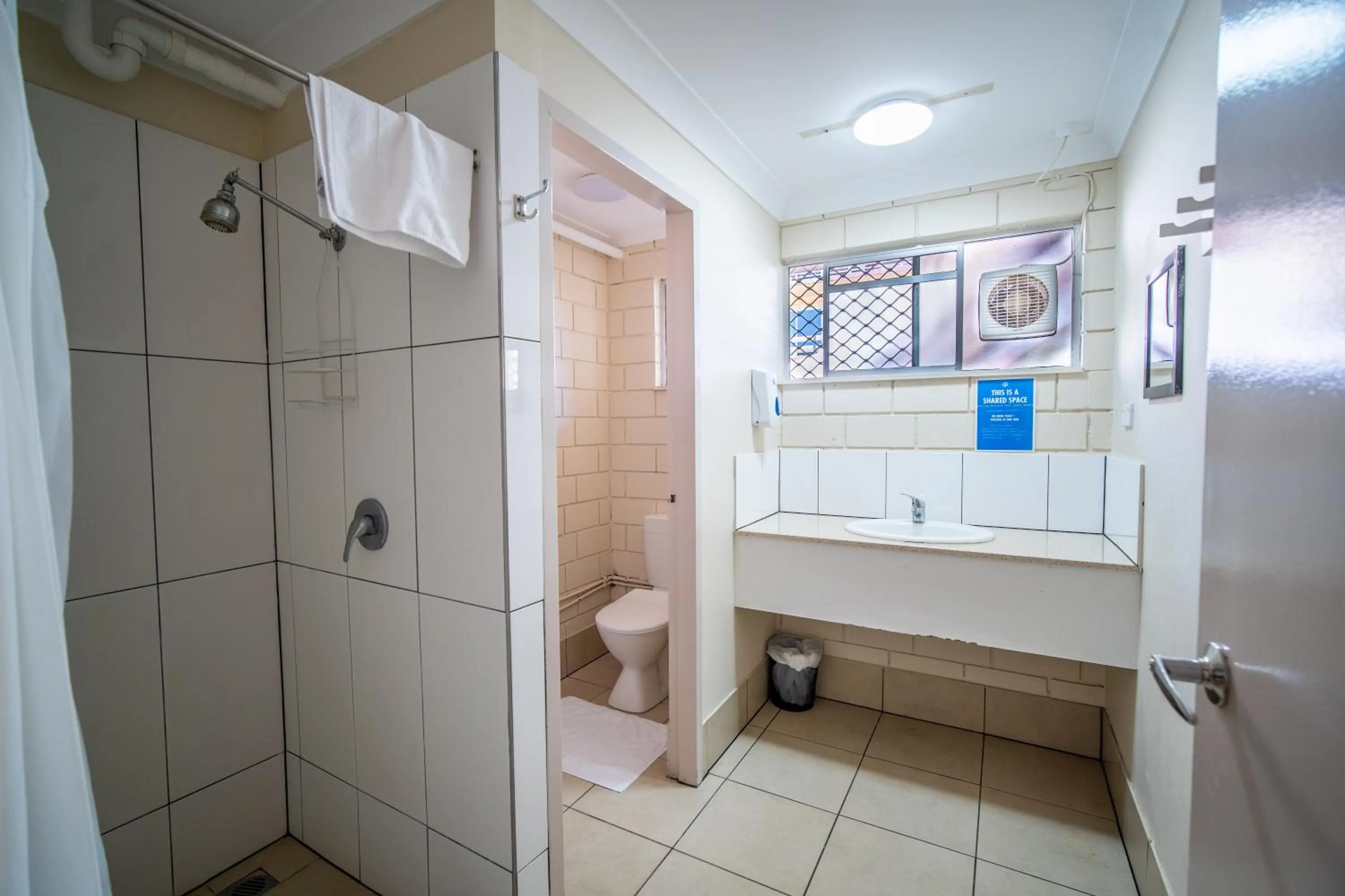 Bathroom in The Hostel, Airlie Beach