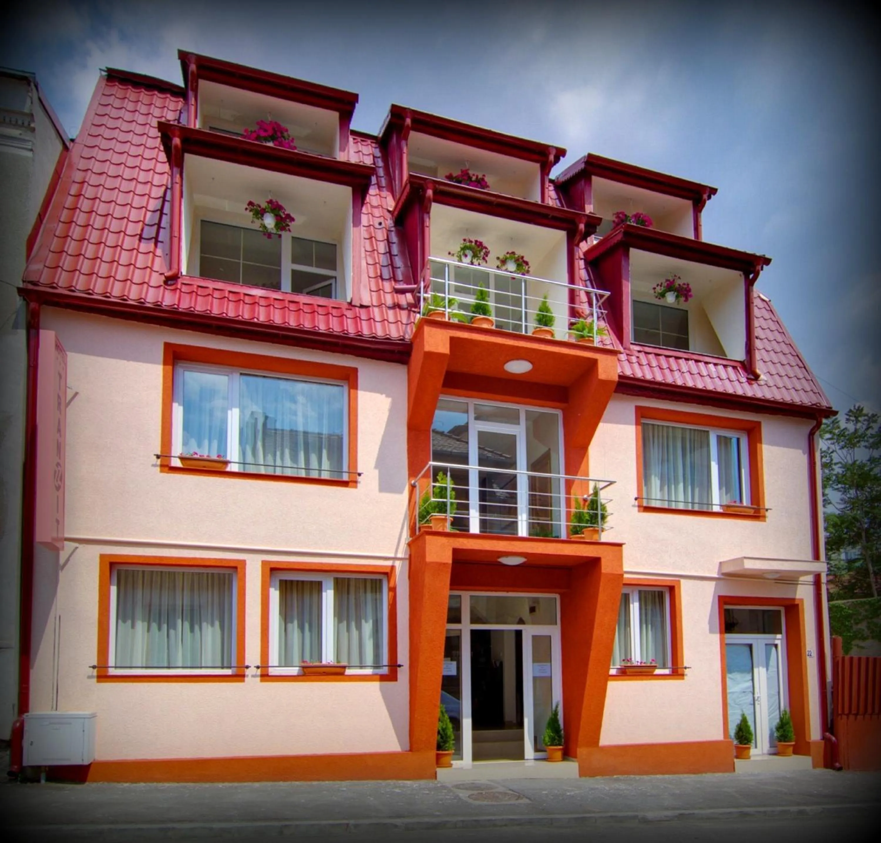 Facade/entrance in Hotel Tranzzit