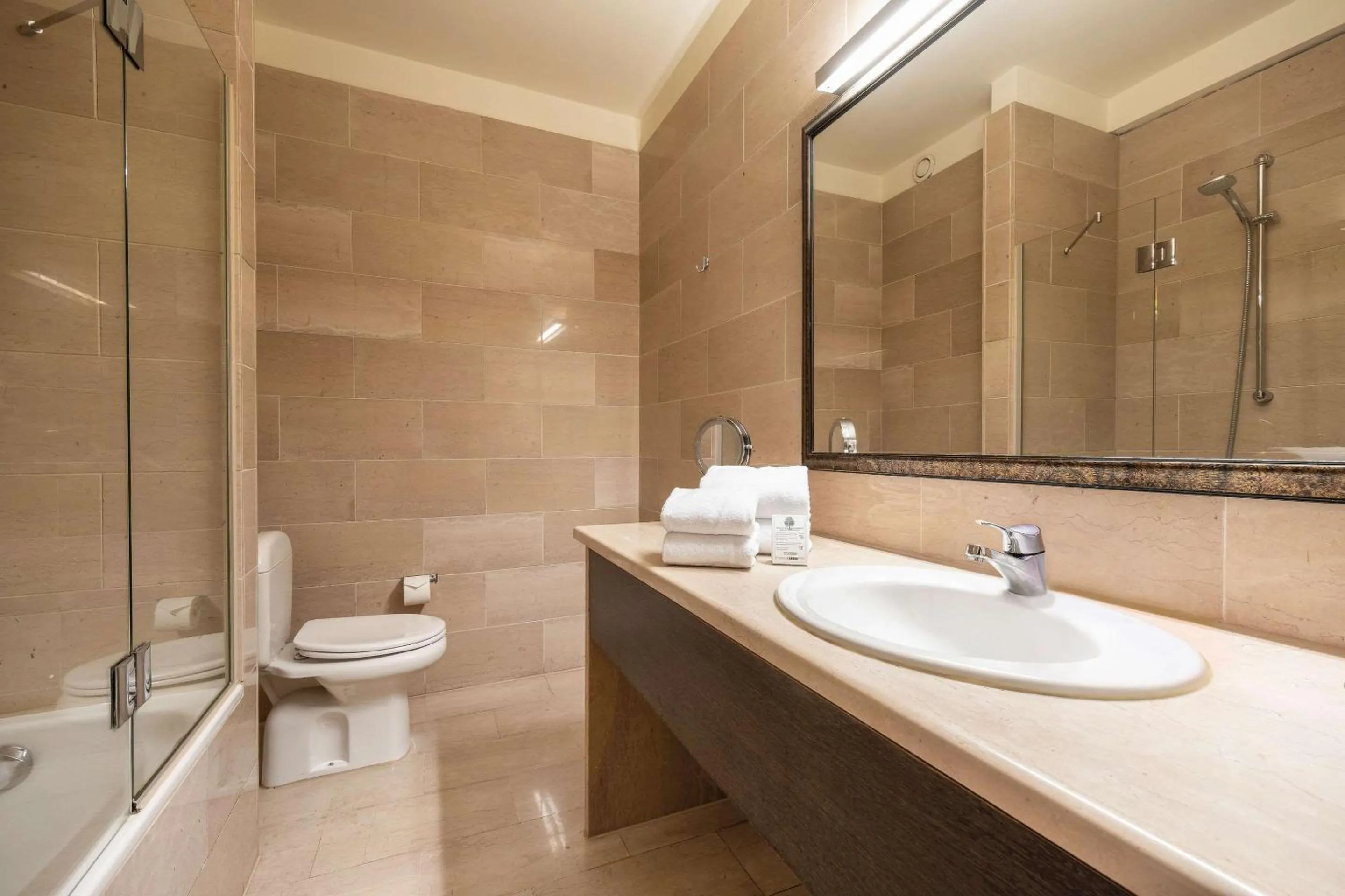 Bathroom in Hotel Opera Antwerpen Centrum