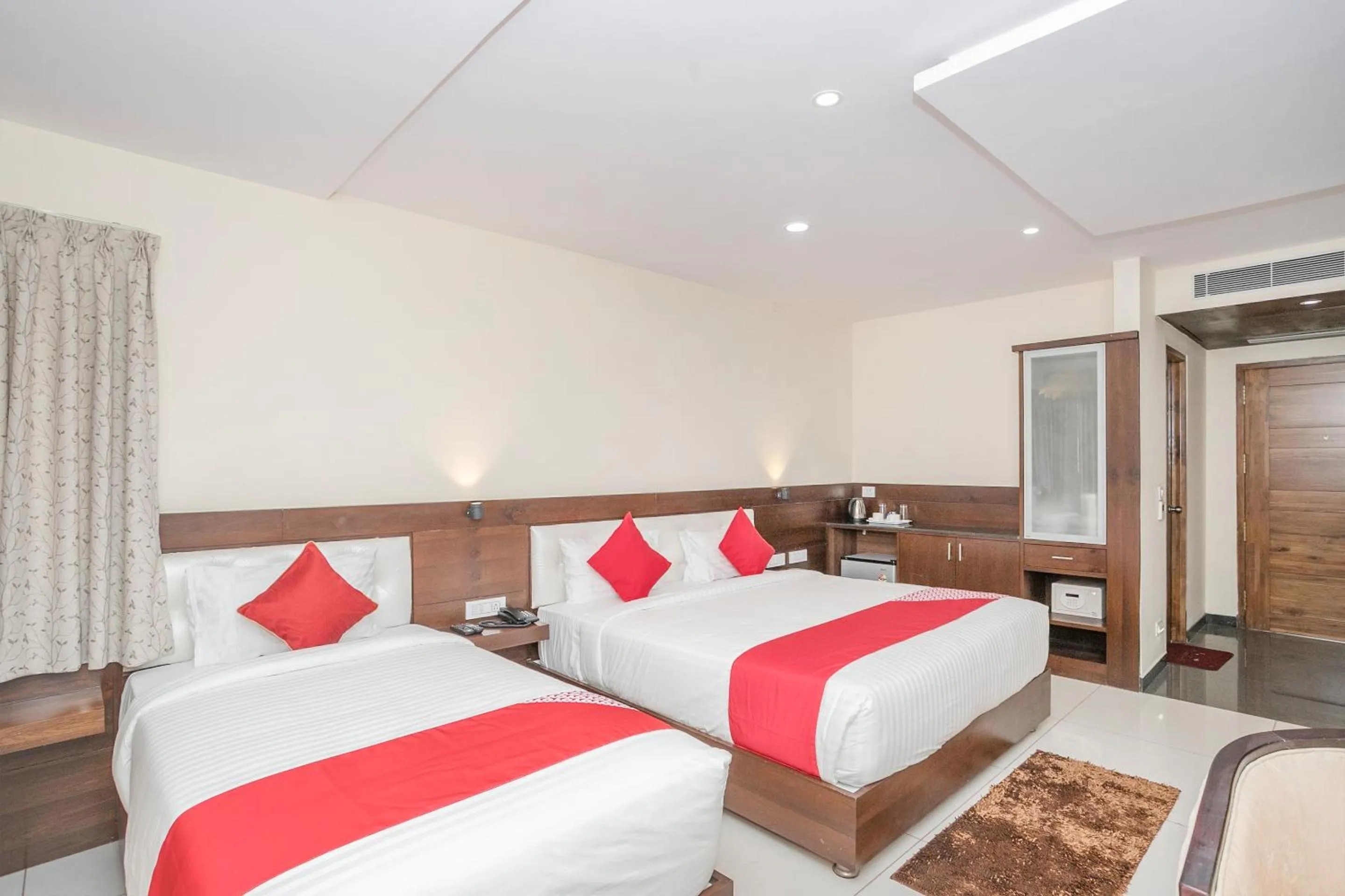 Facade/entrance, Bed in Super Hotel O Ivy Dew Drops