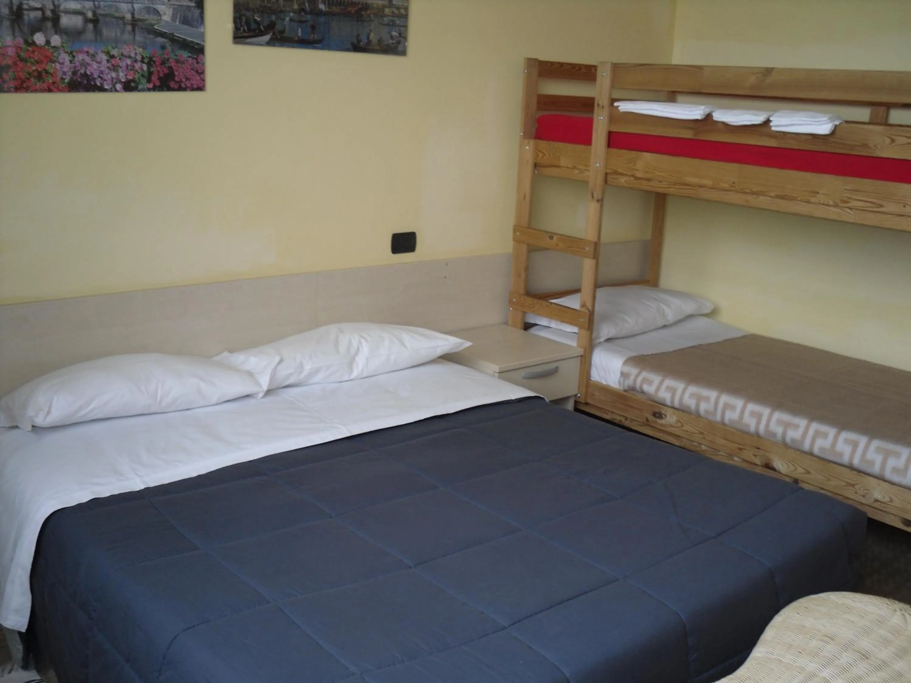 Bedroom, Bed in Hostel San Marino