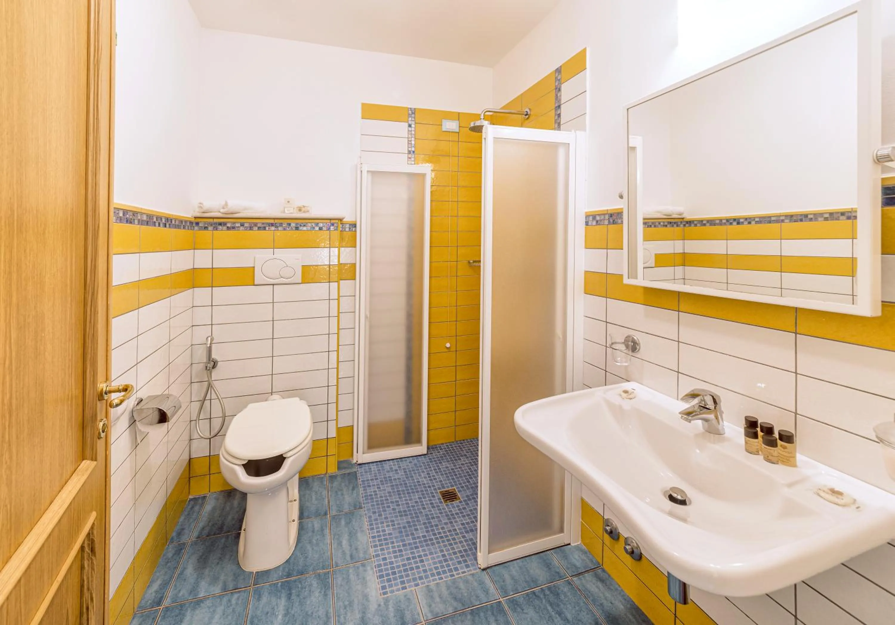 Bathroom in Hotel Cava Dell'Isola