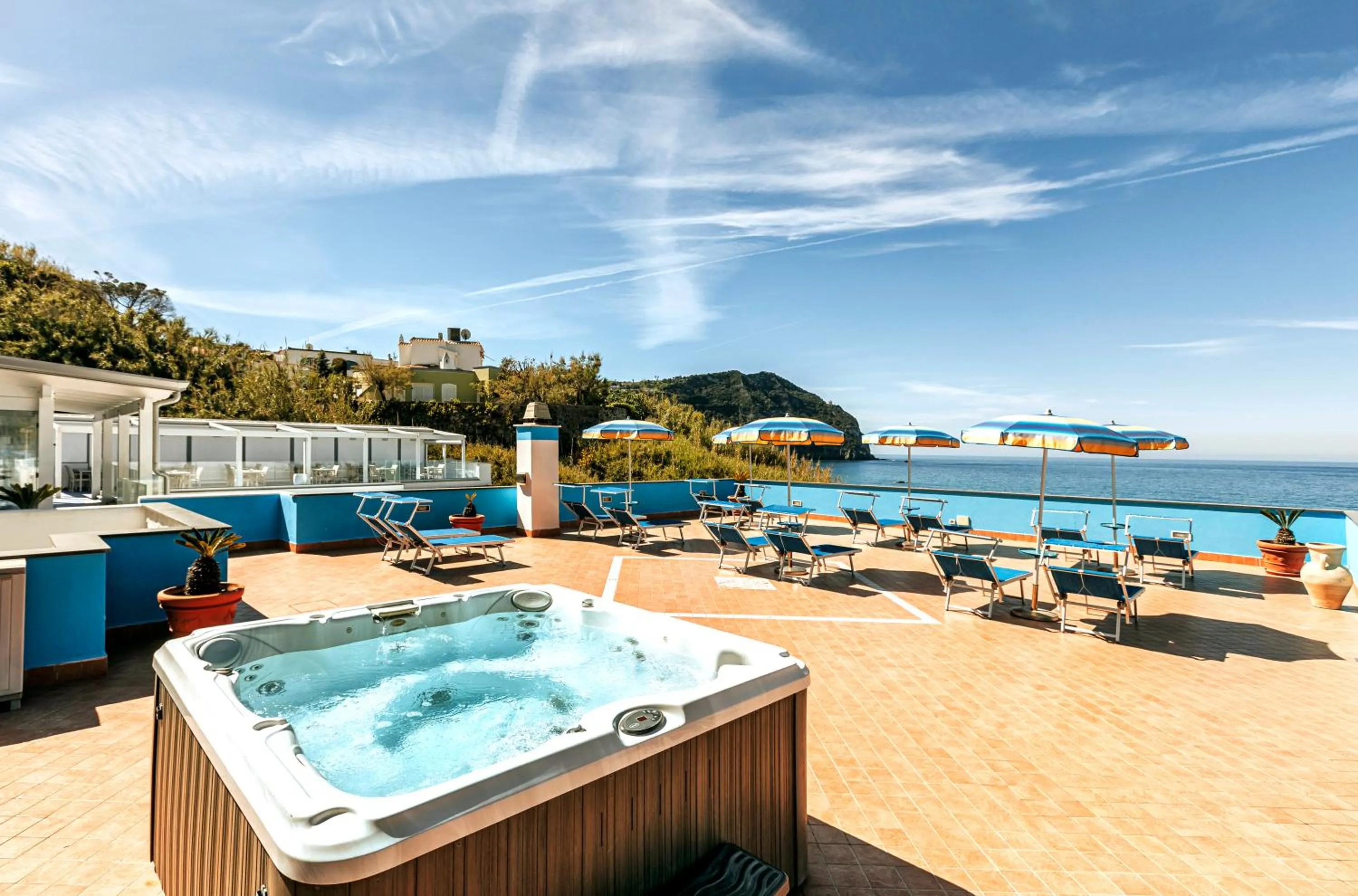 Hot Tub in Hotel Cava Dell'Isola