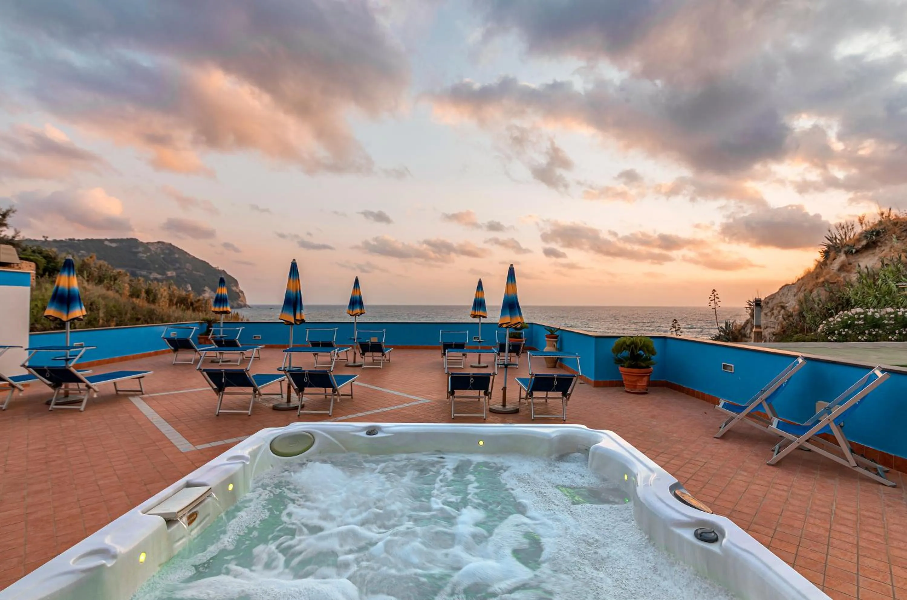 Solarium in Hotel Cava Dell'Isola