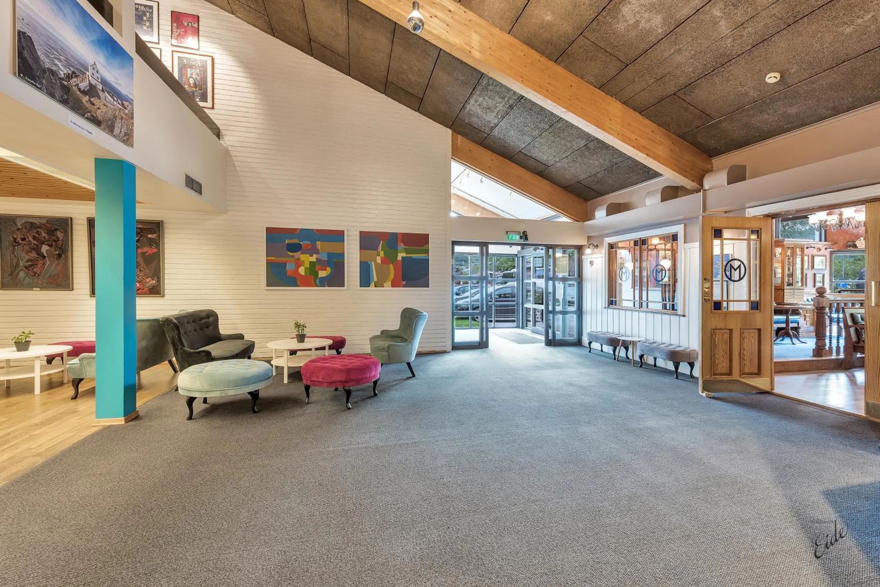 Lobby or reception in Nordfjord Hotell
