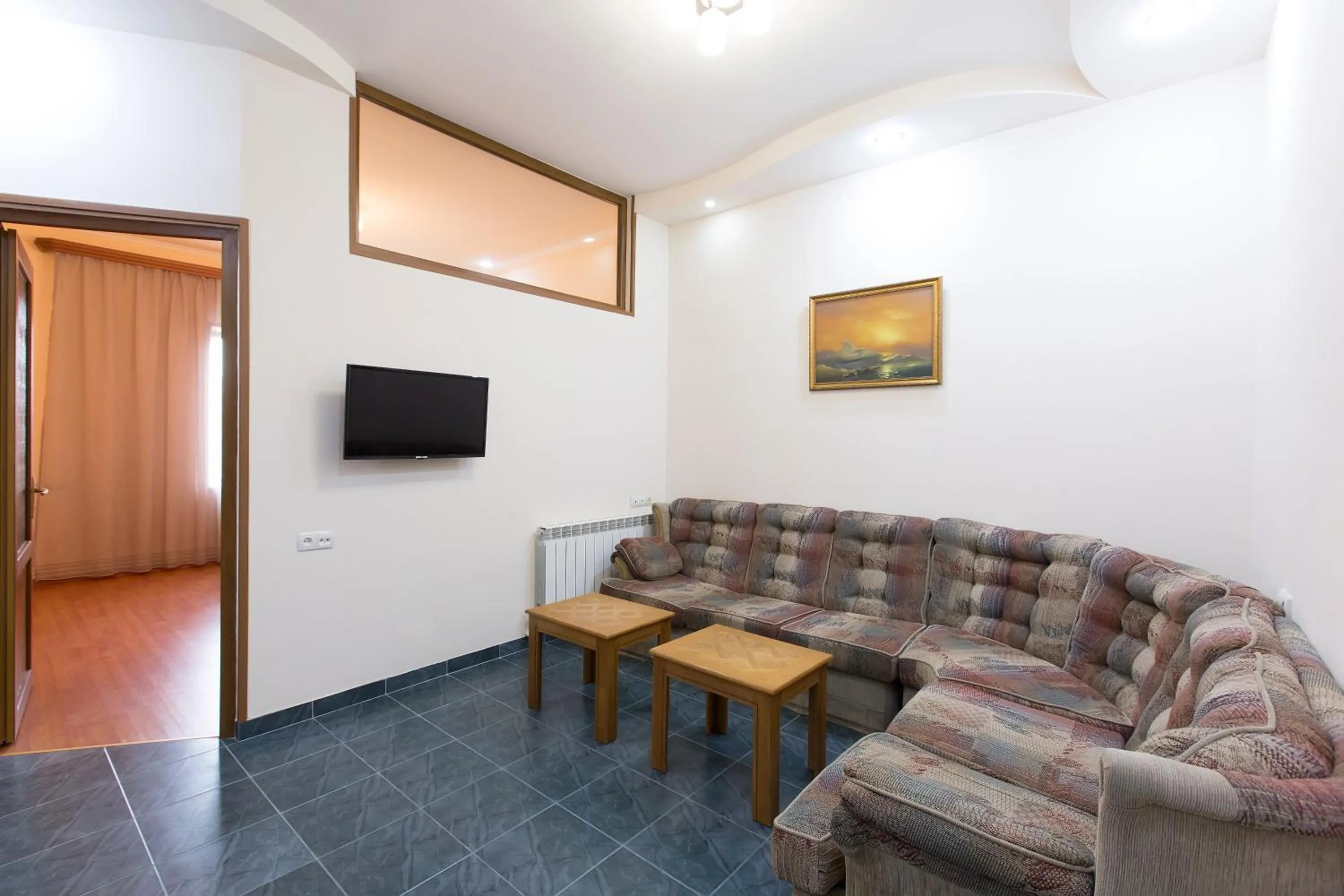 Communal lounge/ TV room in Umba Apartment N1 - 2 bedrooms