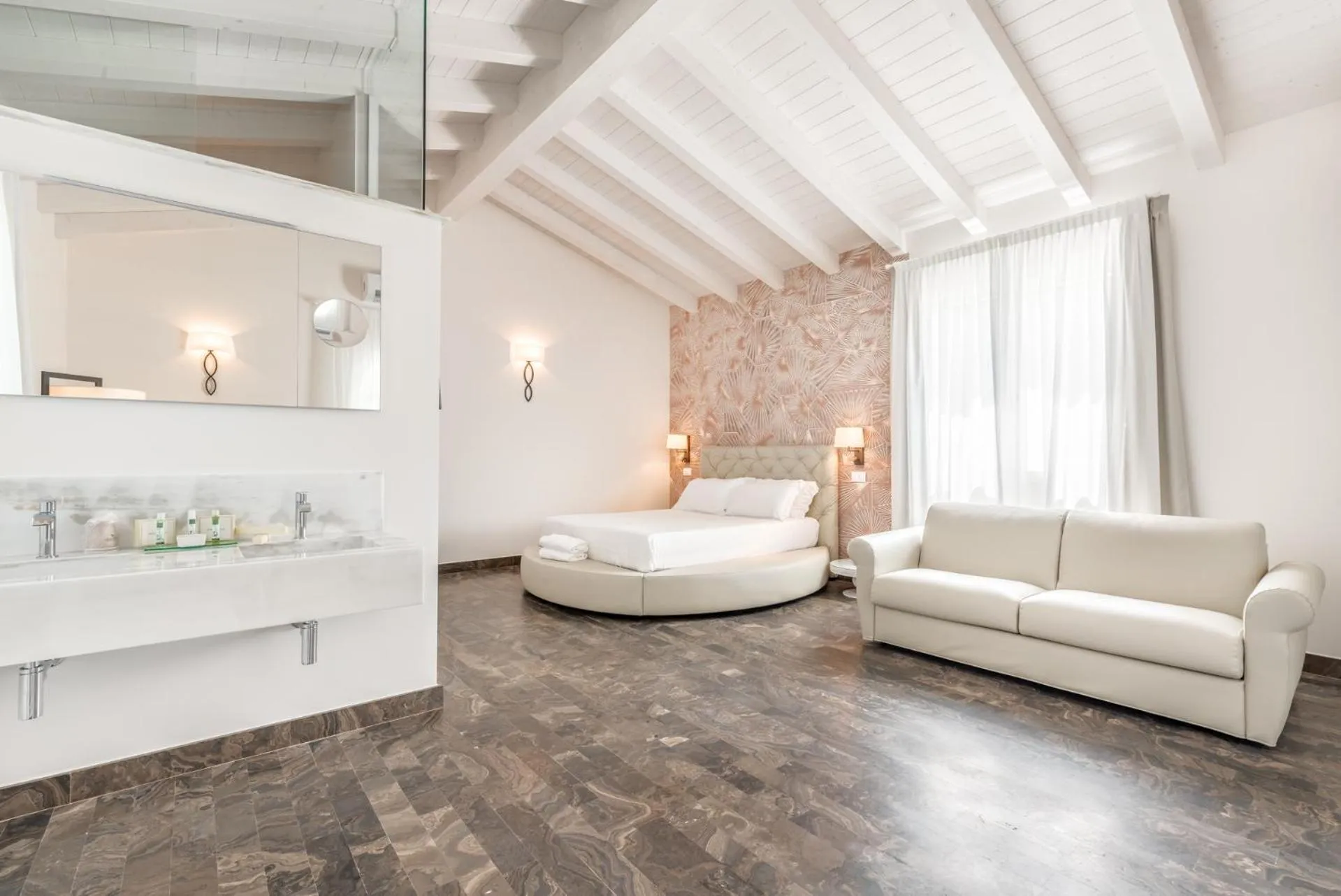 Photo of the whole room in Hotel Stella Della Versilia