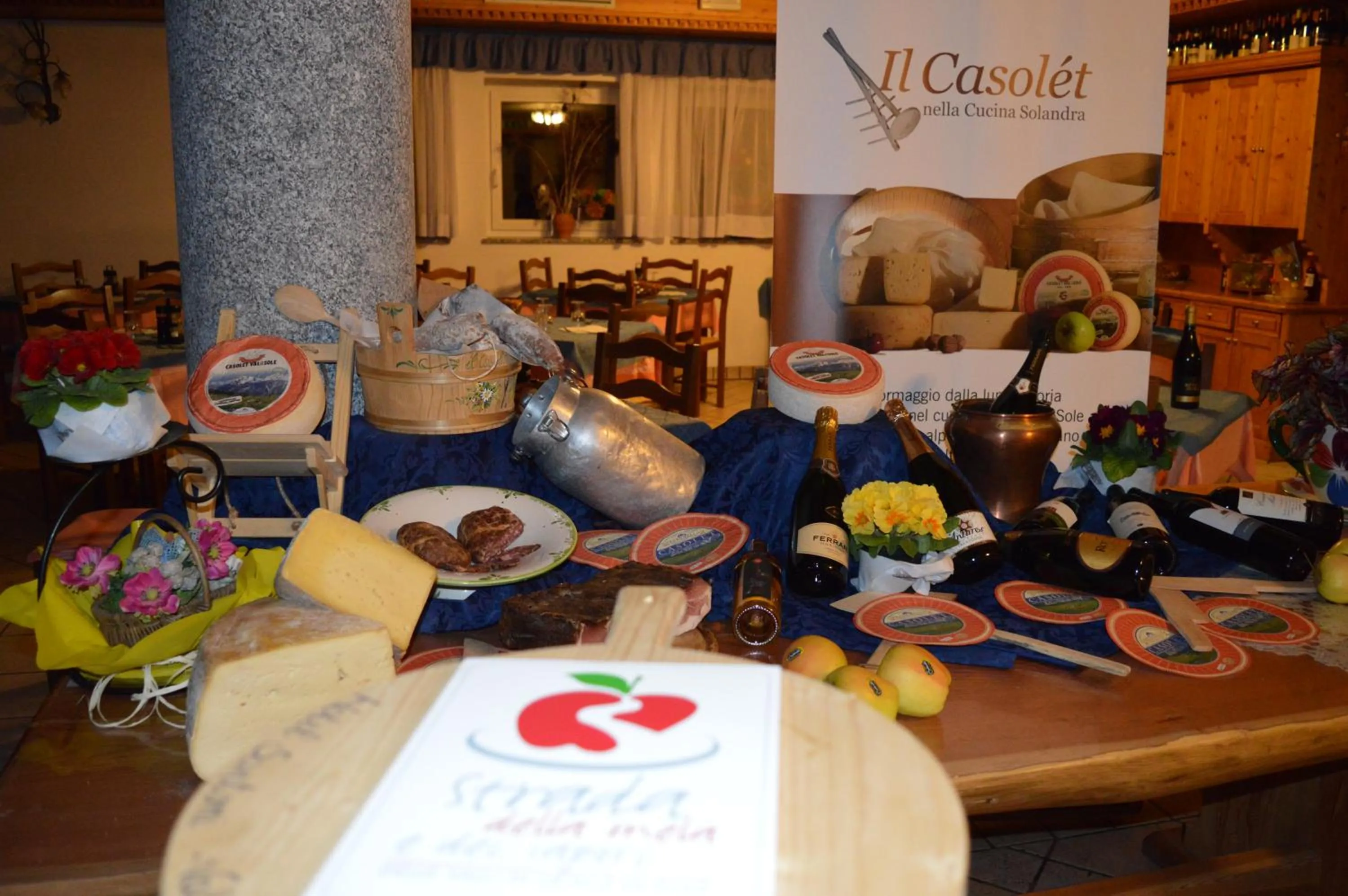 Lounge or bar in Hotel Santoni