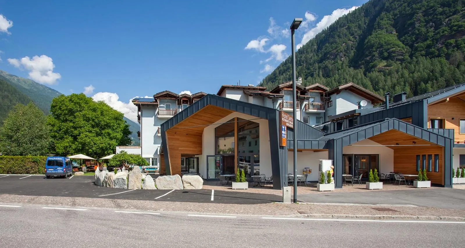 Property building in Hotel Santoni