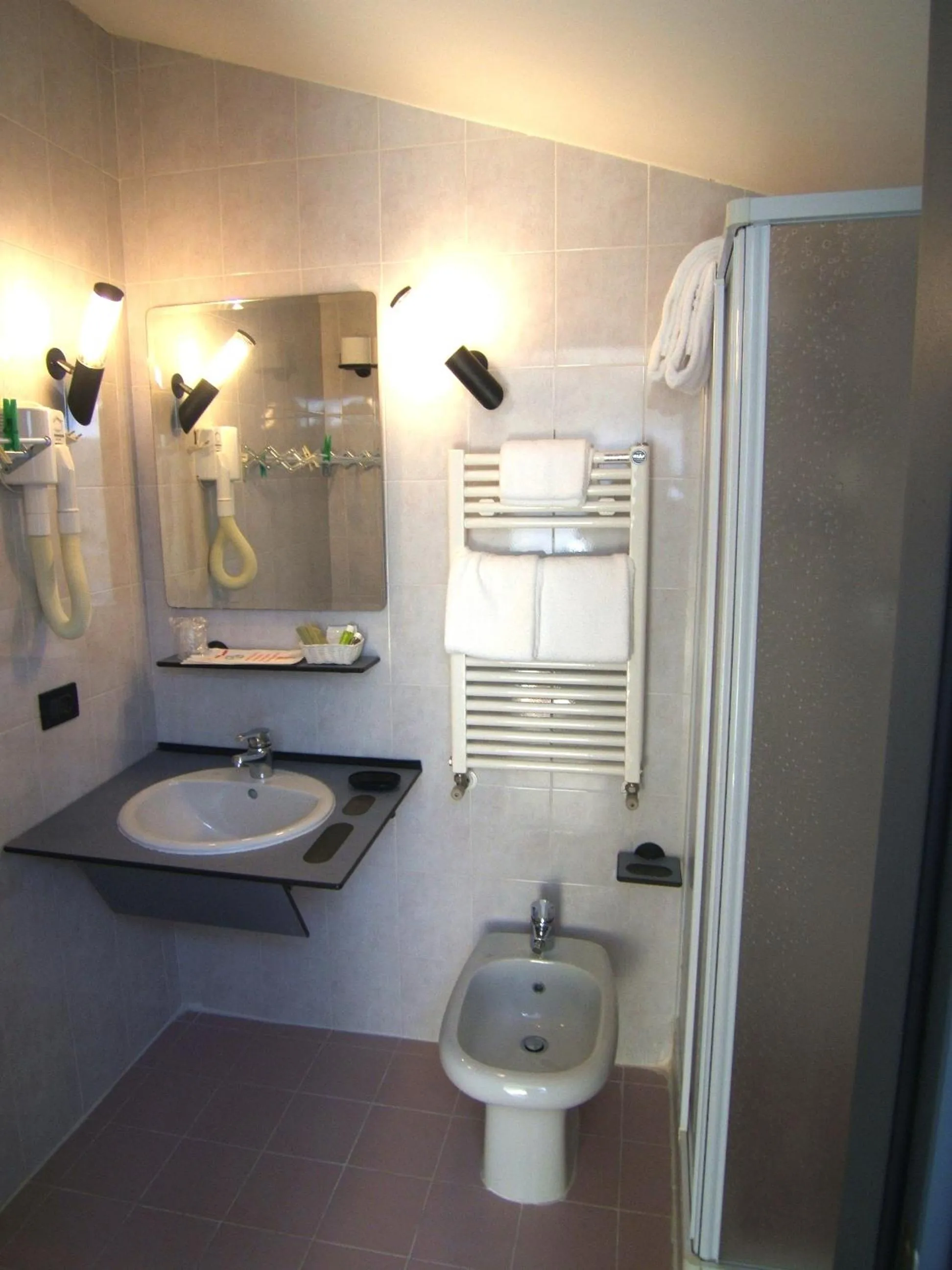 Bathroom in Hotel Prestige