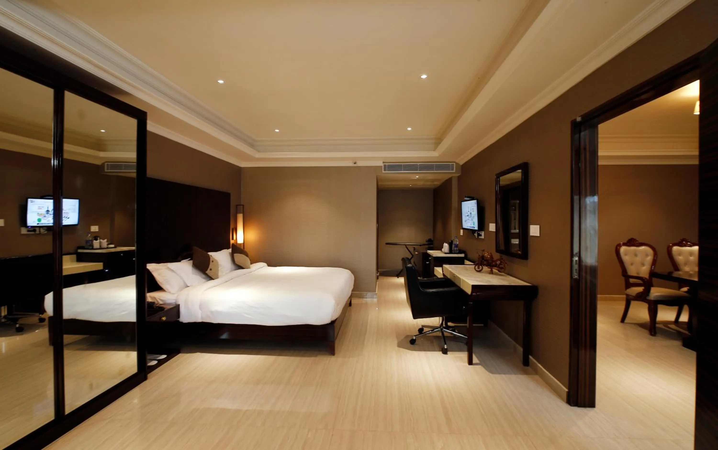 Coffee/tea facilities in Hotel Park Residency