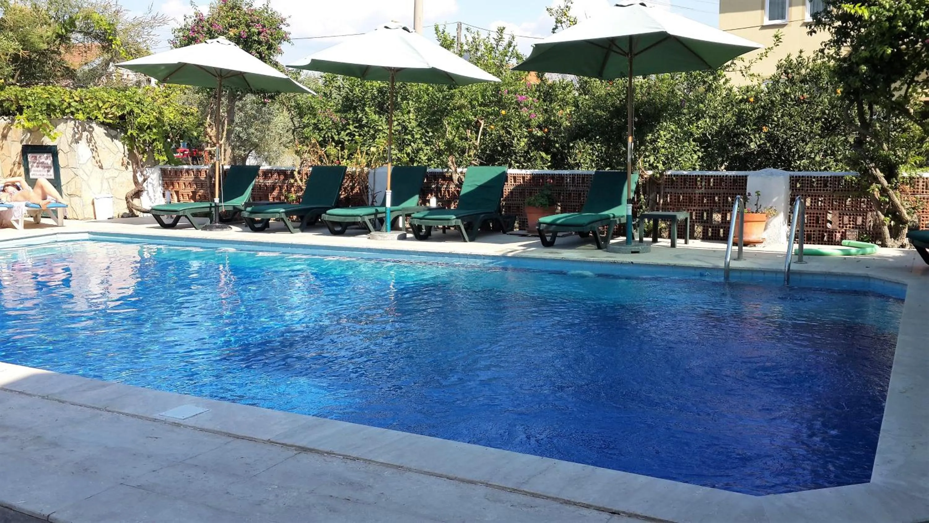 Swimming pool in Kilim Hotel