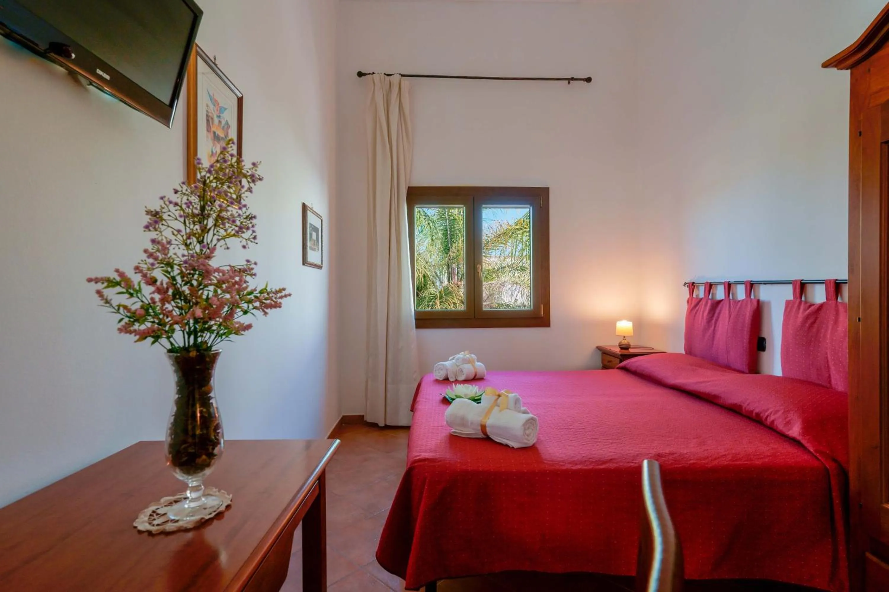 Bed in Antico Frantoio Cairoli B&B Exclusive Room