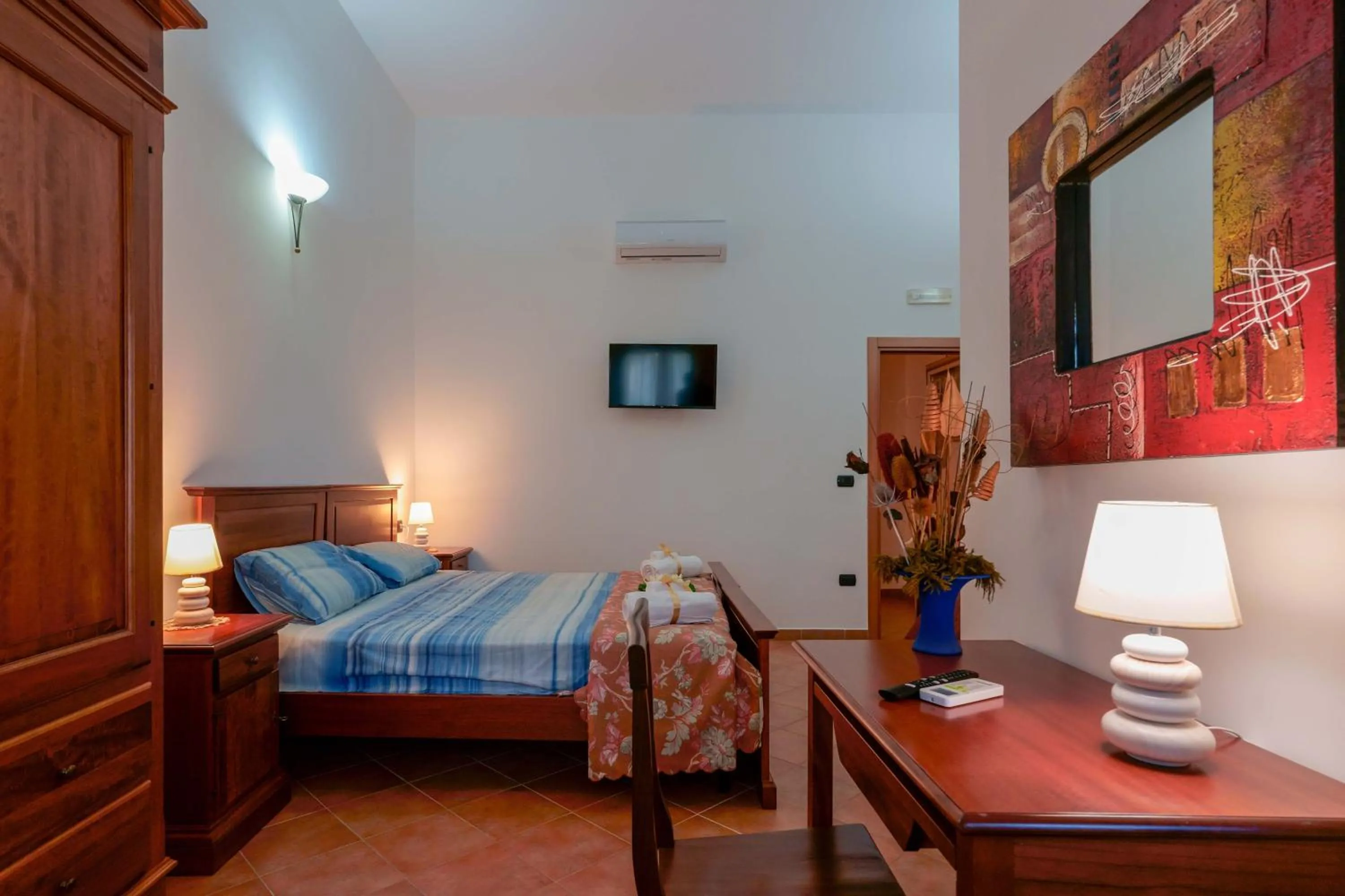 Photo of the whole room, Bed in Antico Frantoio Cairoli B&B Exclusive Room