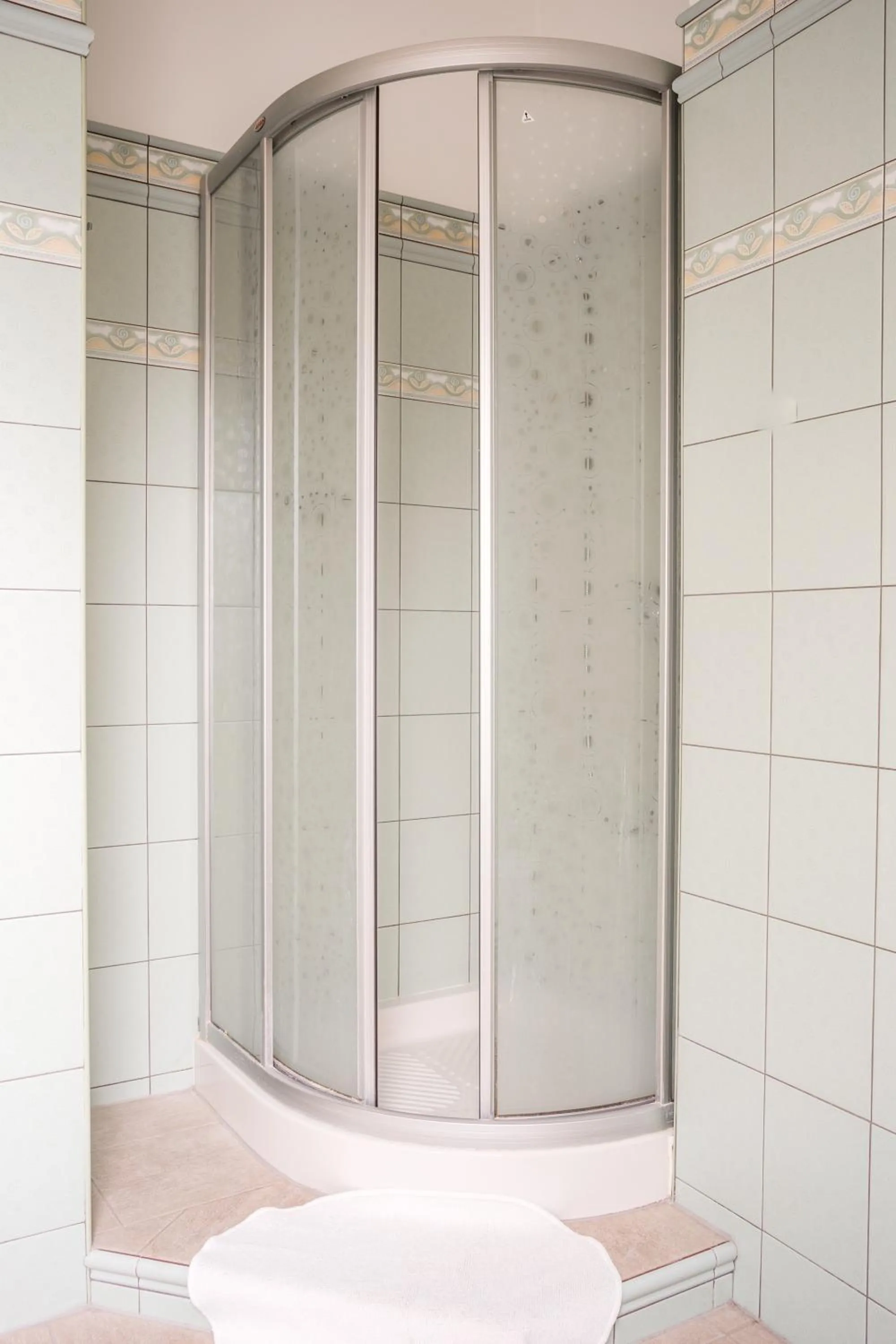 Shower in Villa A. Malka