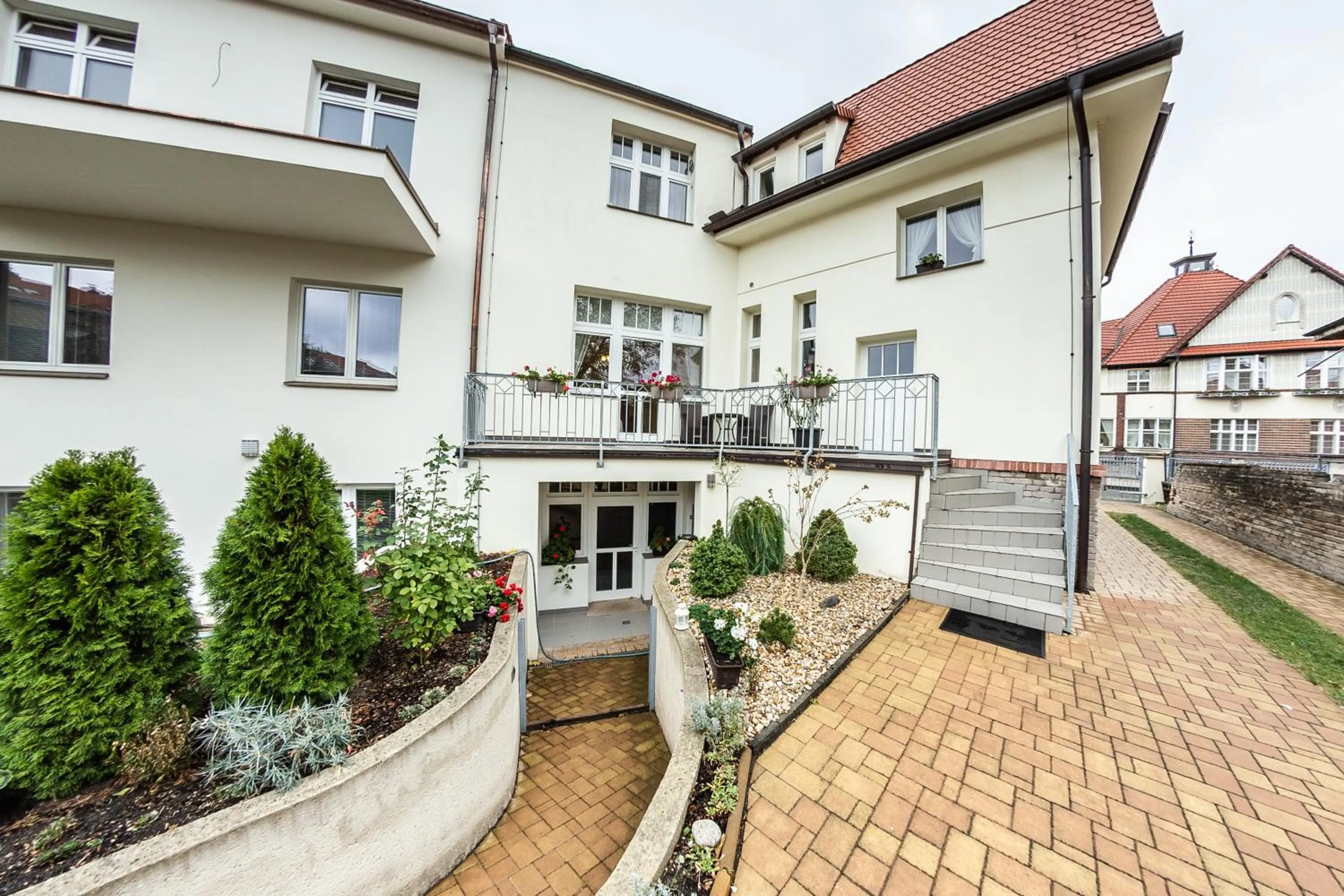 Property building in Villa A. Malka