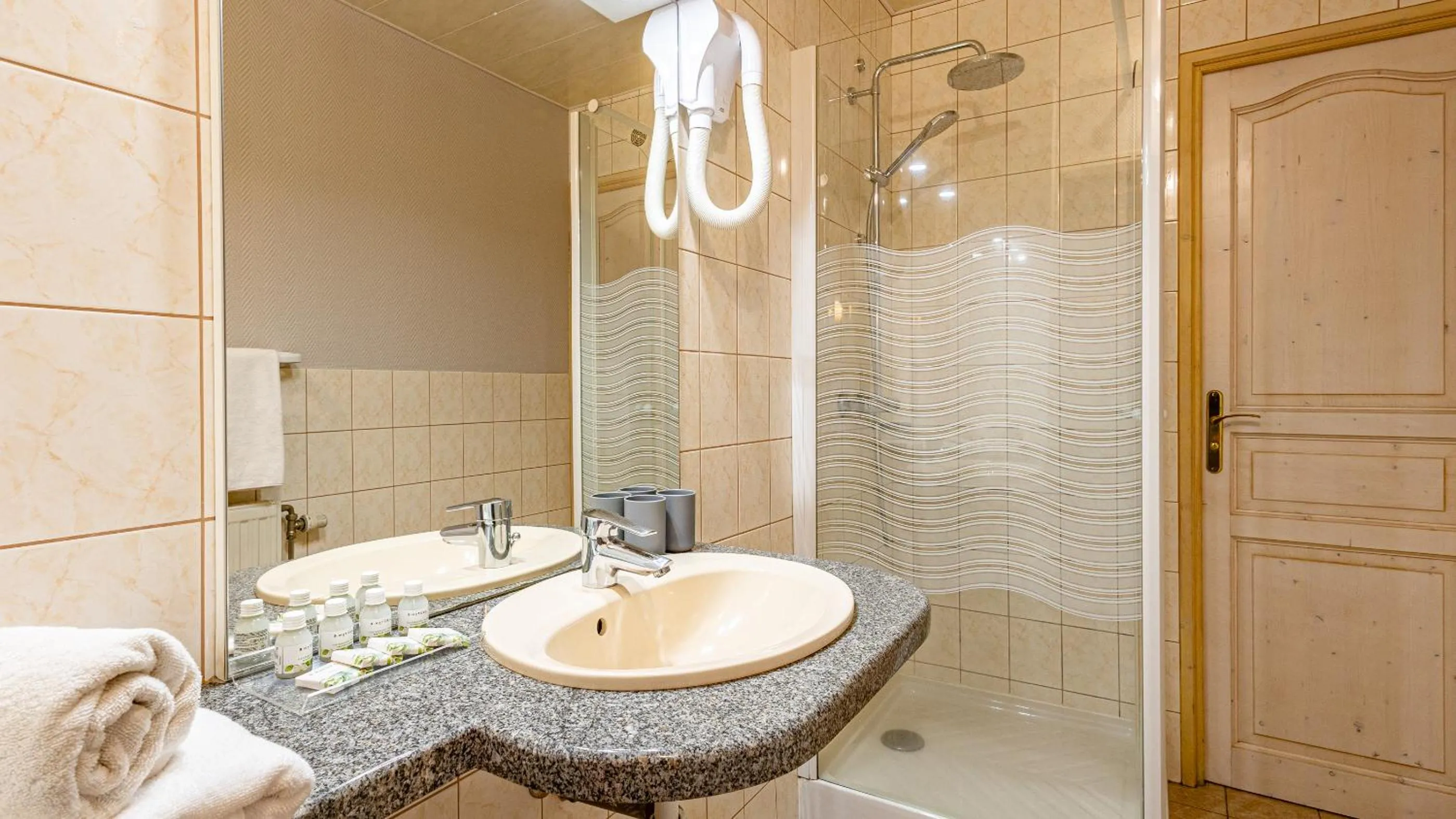 Hôtel - Restaurant Le Couchetat