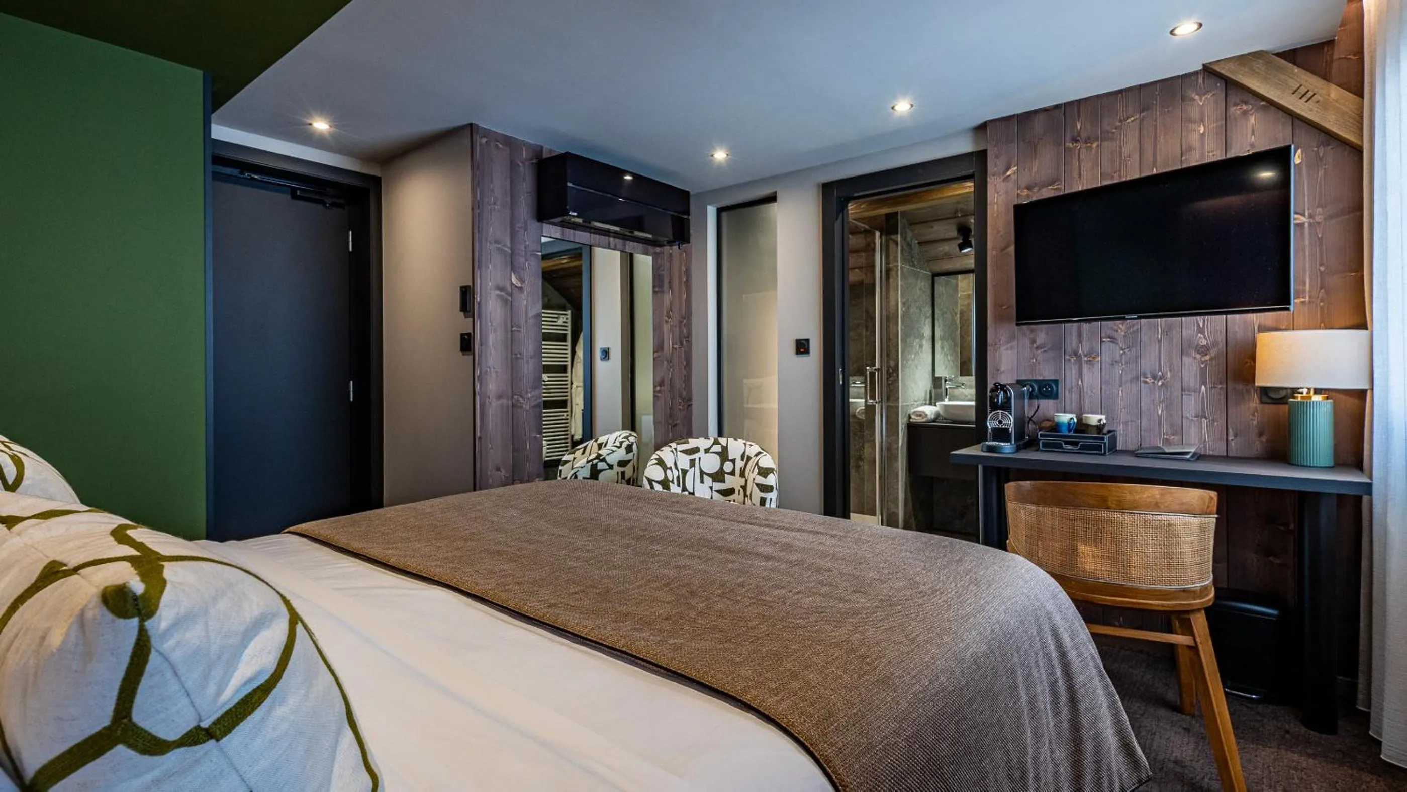 Bed in Hôtel - Restaurant Le Couchetat