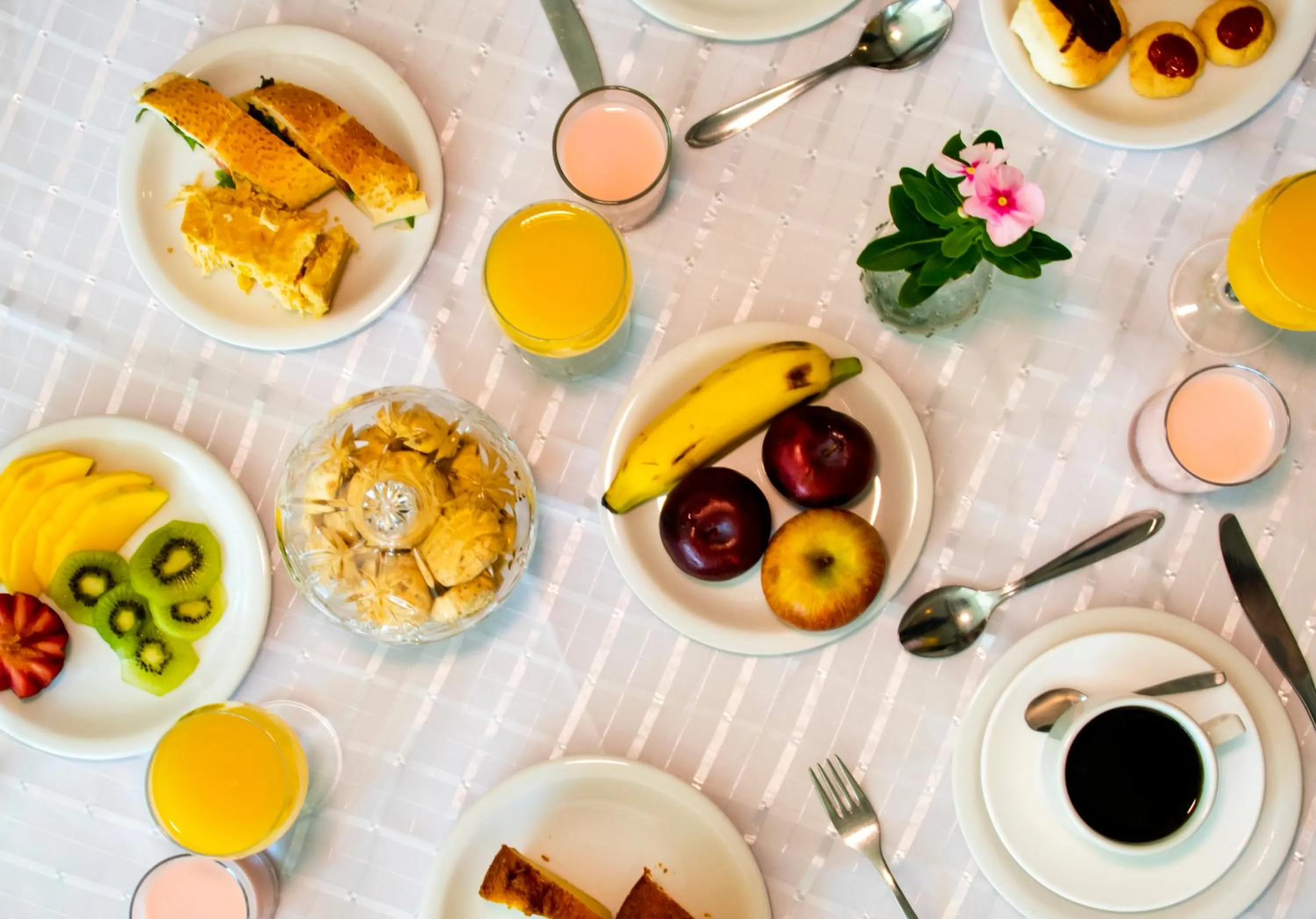 Restaurant/places to eat in Coral Plaza Apart Hotel