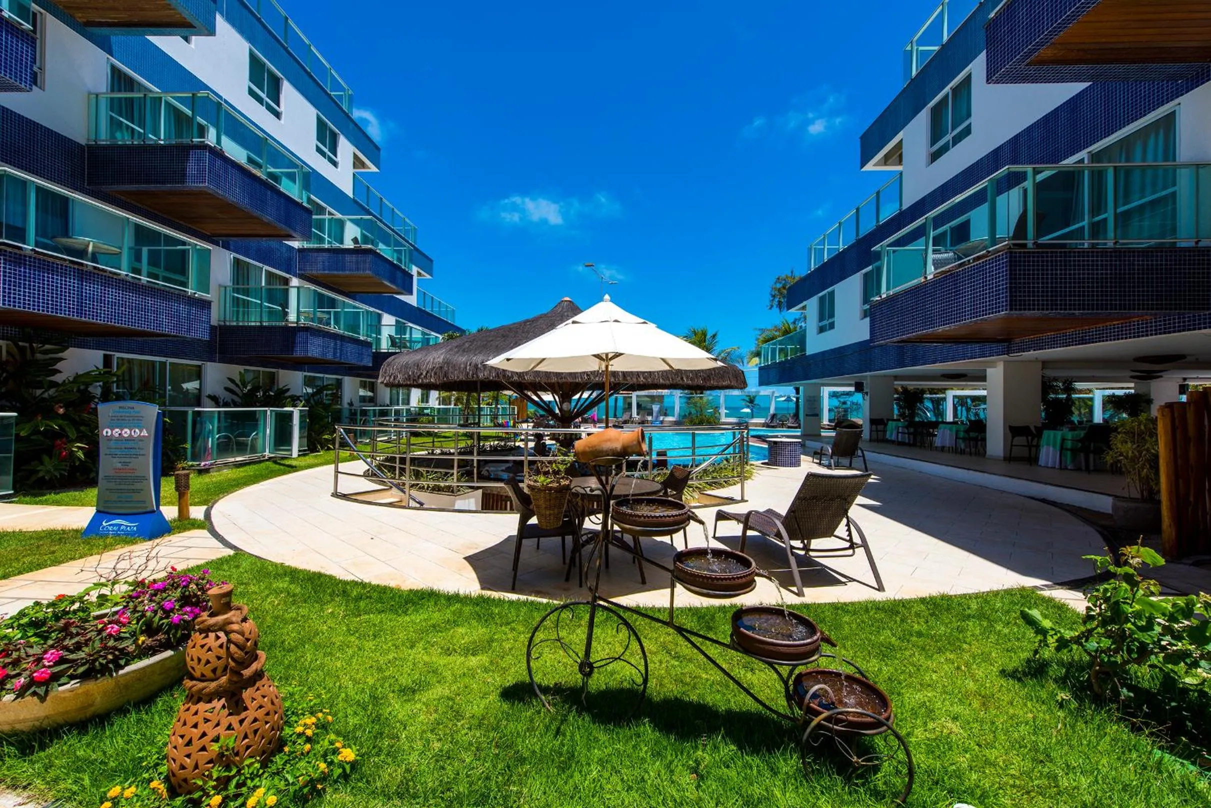 Property building in Coral Plaza Apart Hotel