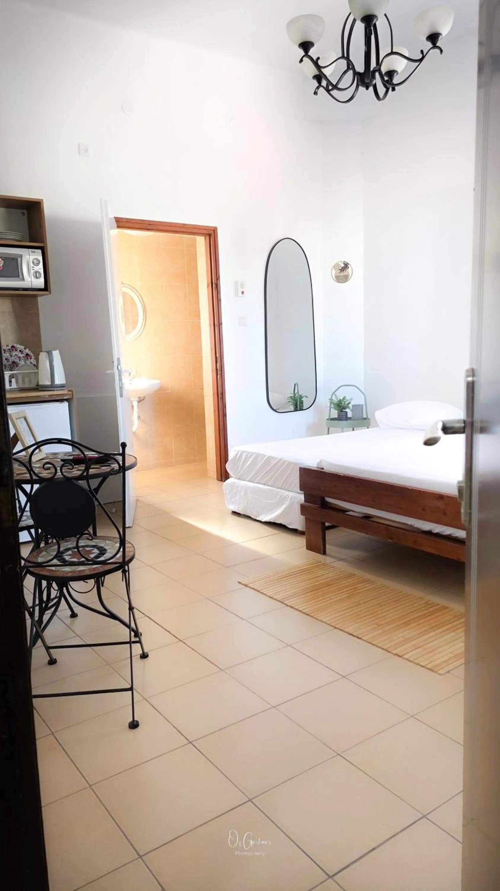 Bedroom in Hotel Loui Talpiot