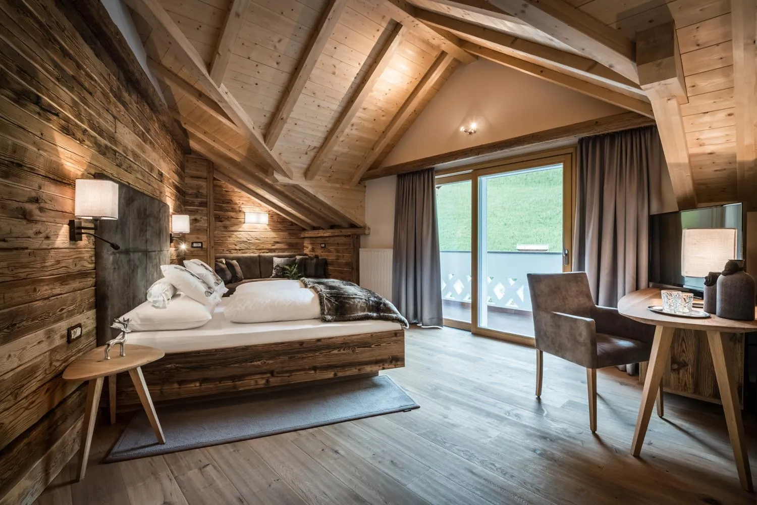 Photo of the whole room, Bed in Alpenhotel Plaza