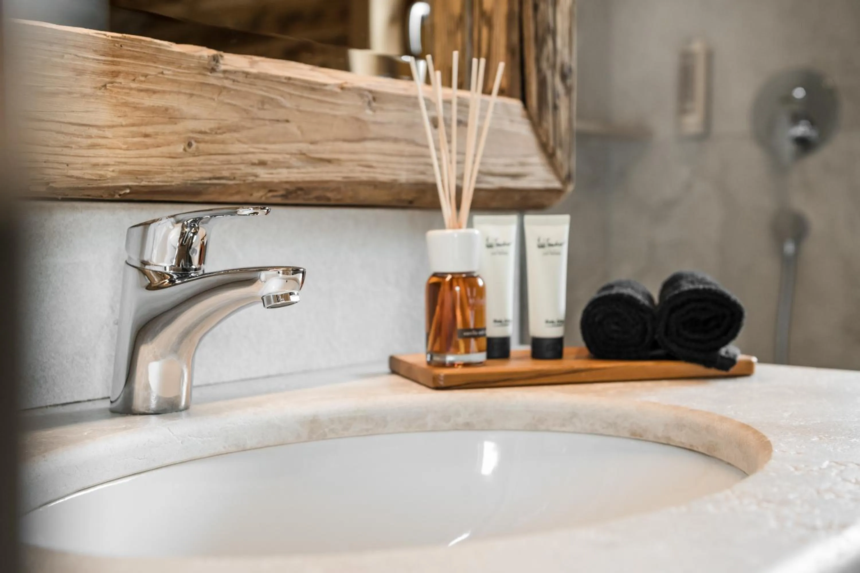 Bathroom in Alpenhotel Plaza