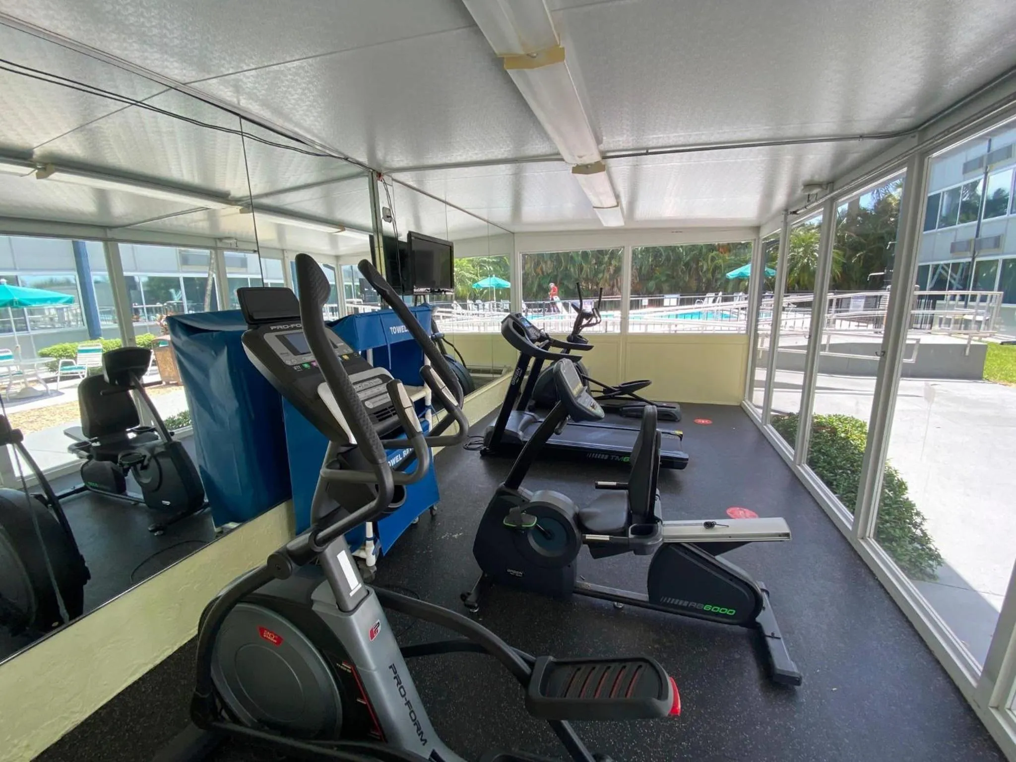 Fitness centre/facilities in enVision Hotel Miami International Airport
