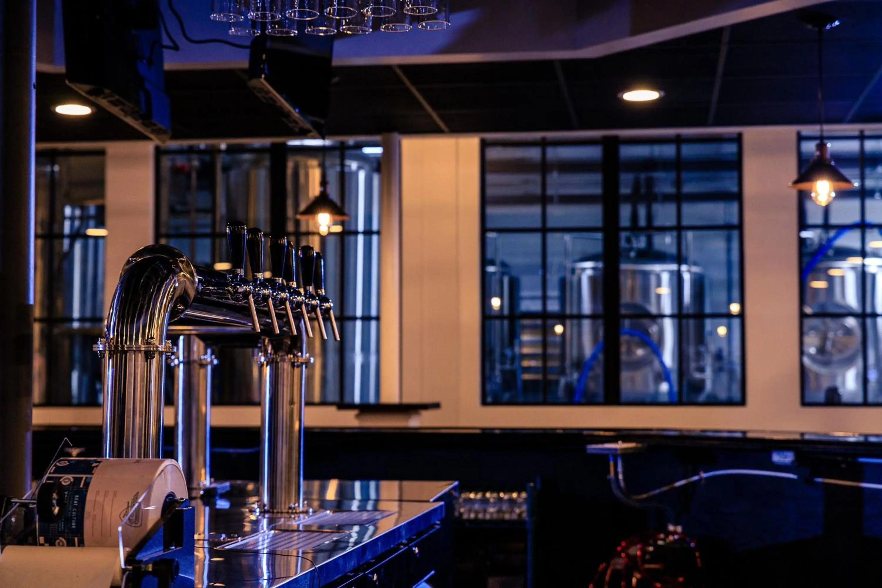 Restaurant/places to eat in enVision Hotel Miami International Airport