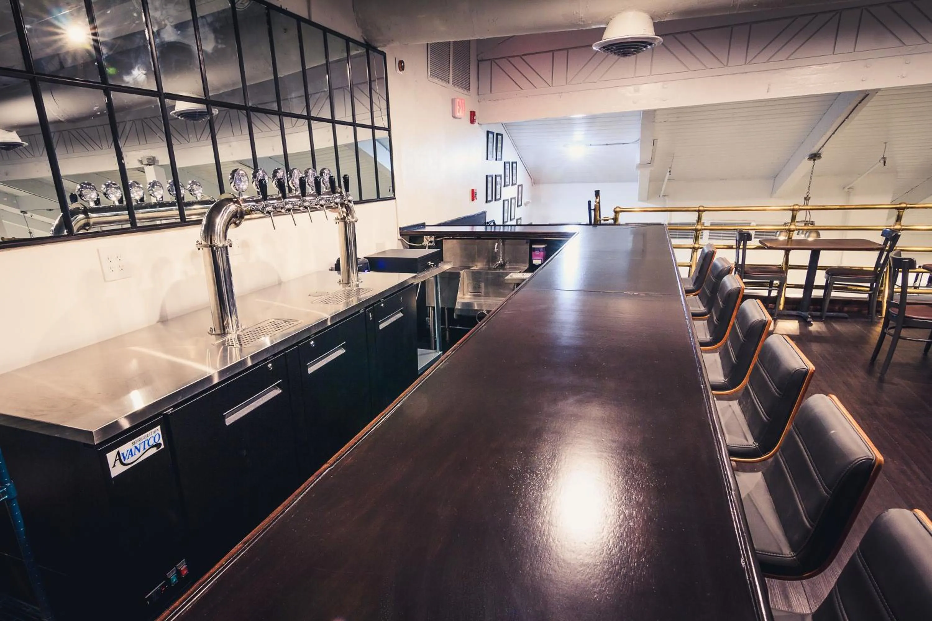 Restaurant/places to eat in enVision Hotel Miami International Airport