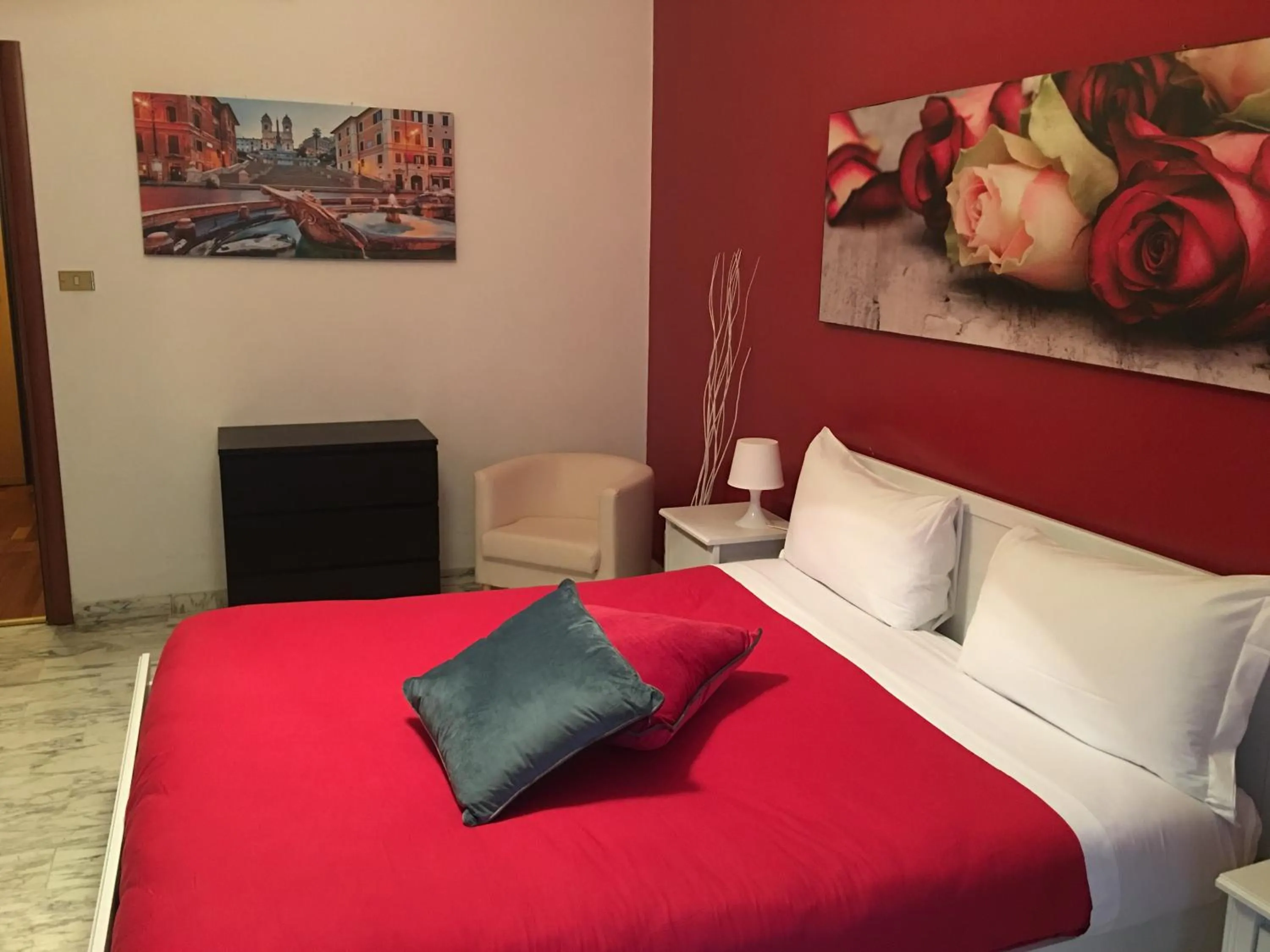 Bedroom, Bed in Domum Vaticani