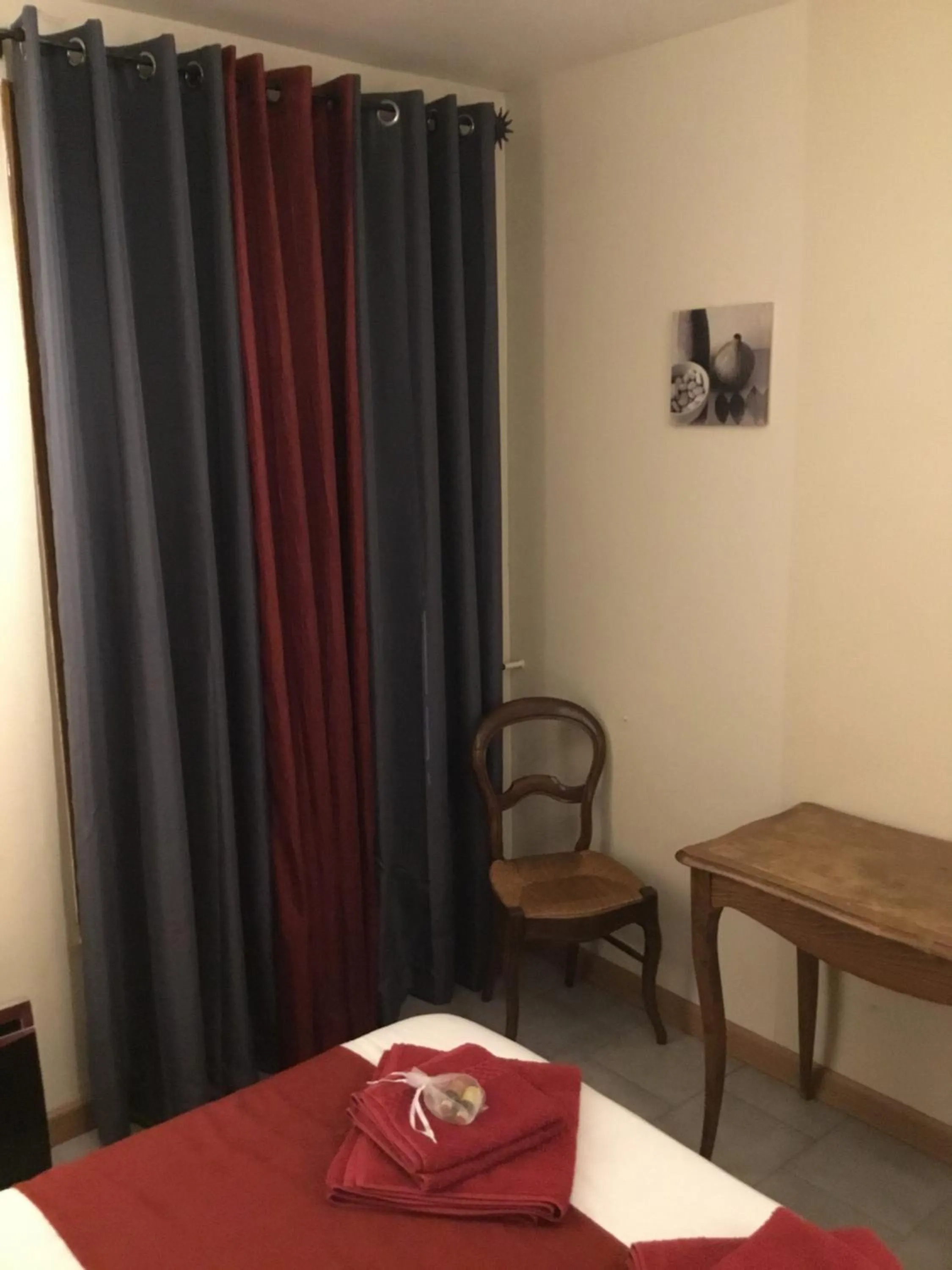 Bed in La Châtaigneraie