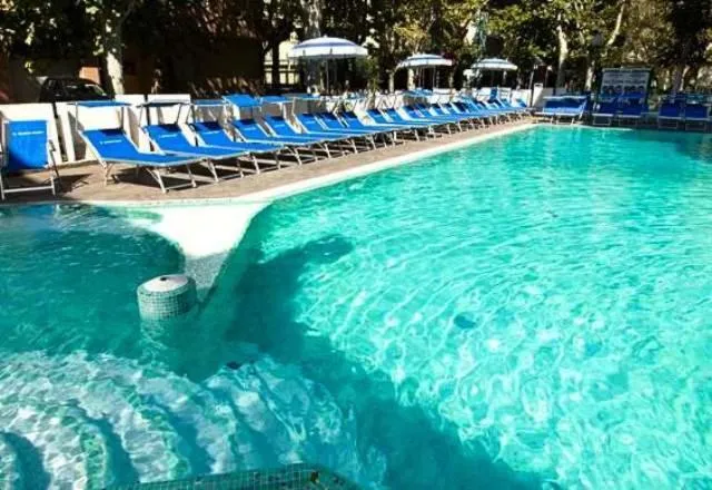 Day in Hotel Queen Mary