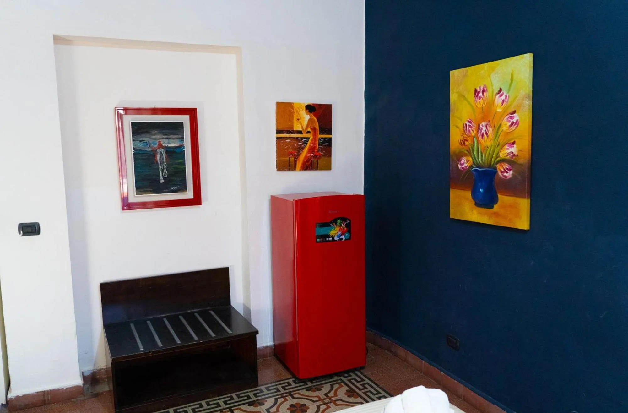 Decorative detail in B&B Opera