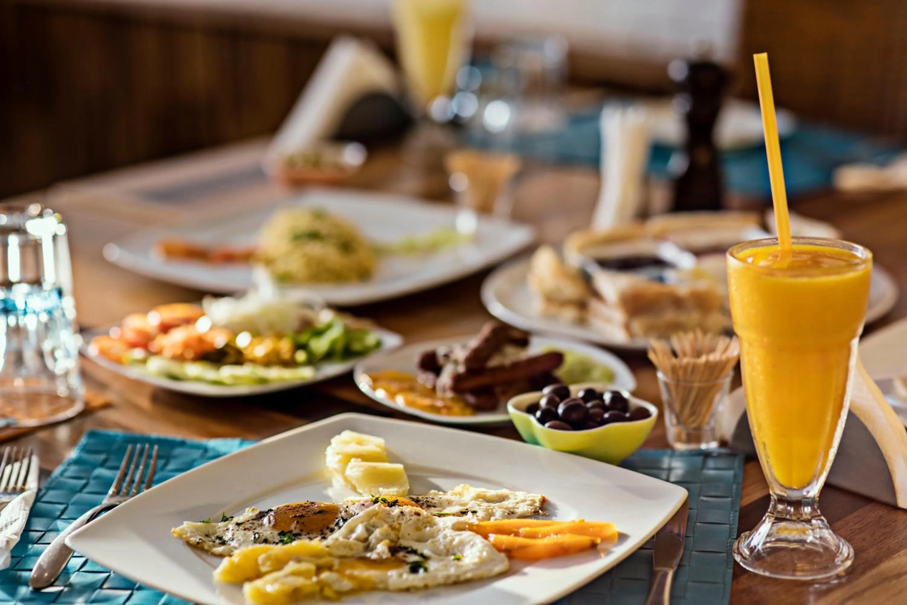 Food and drinks in Sierra Palms Resort